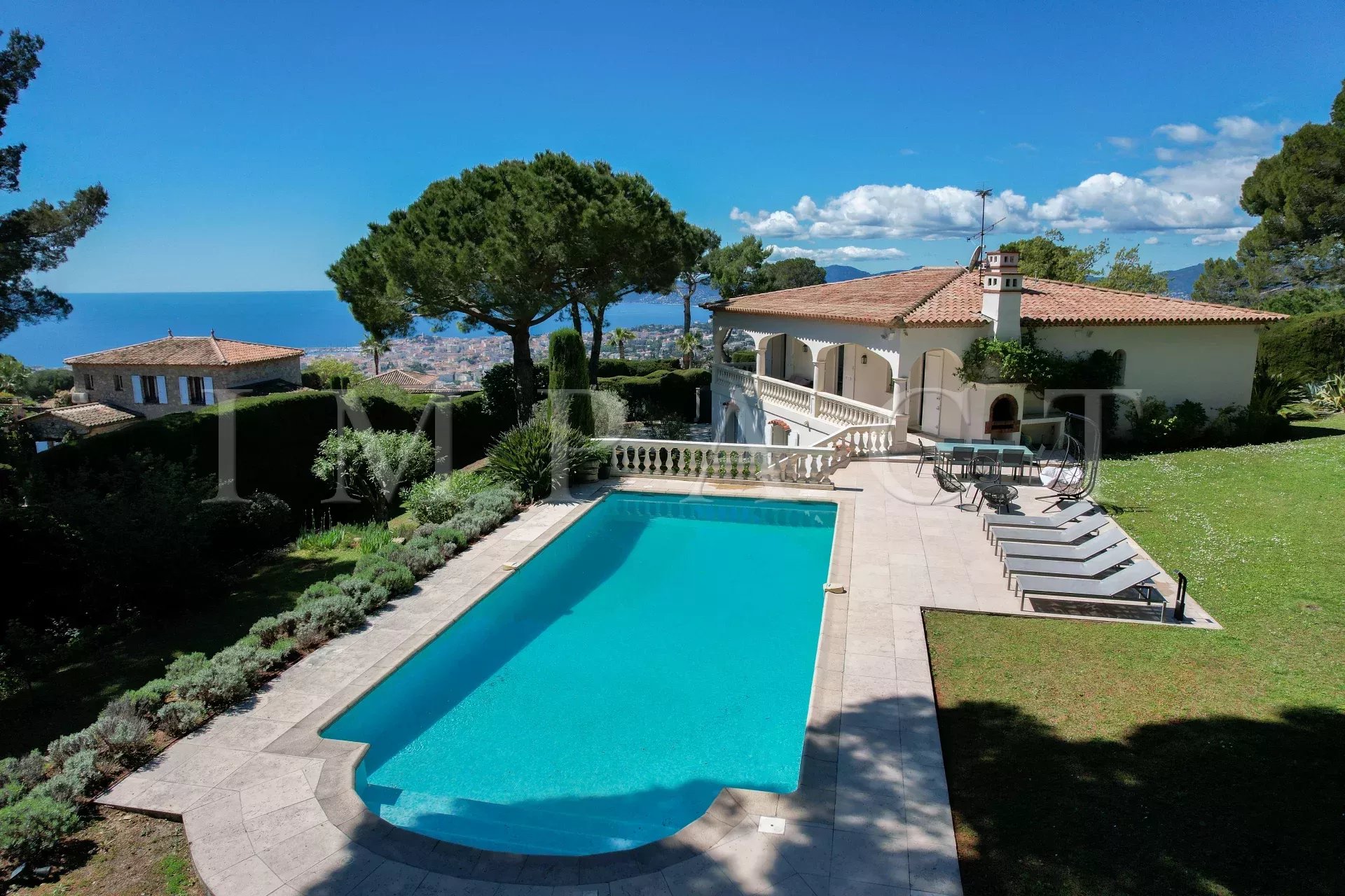 Location villa vue mer Cannes