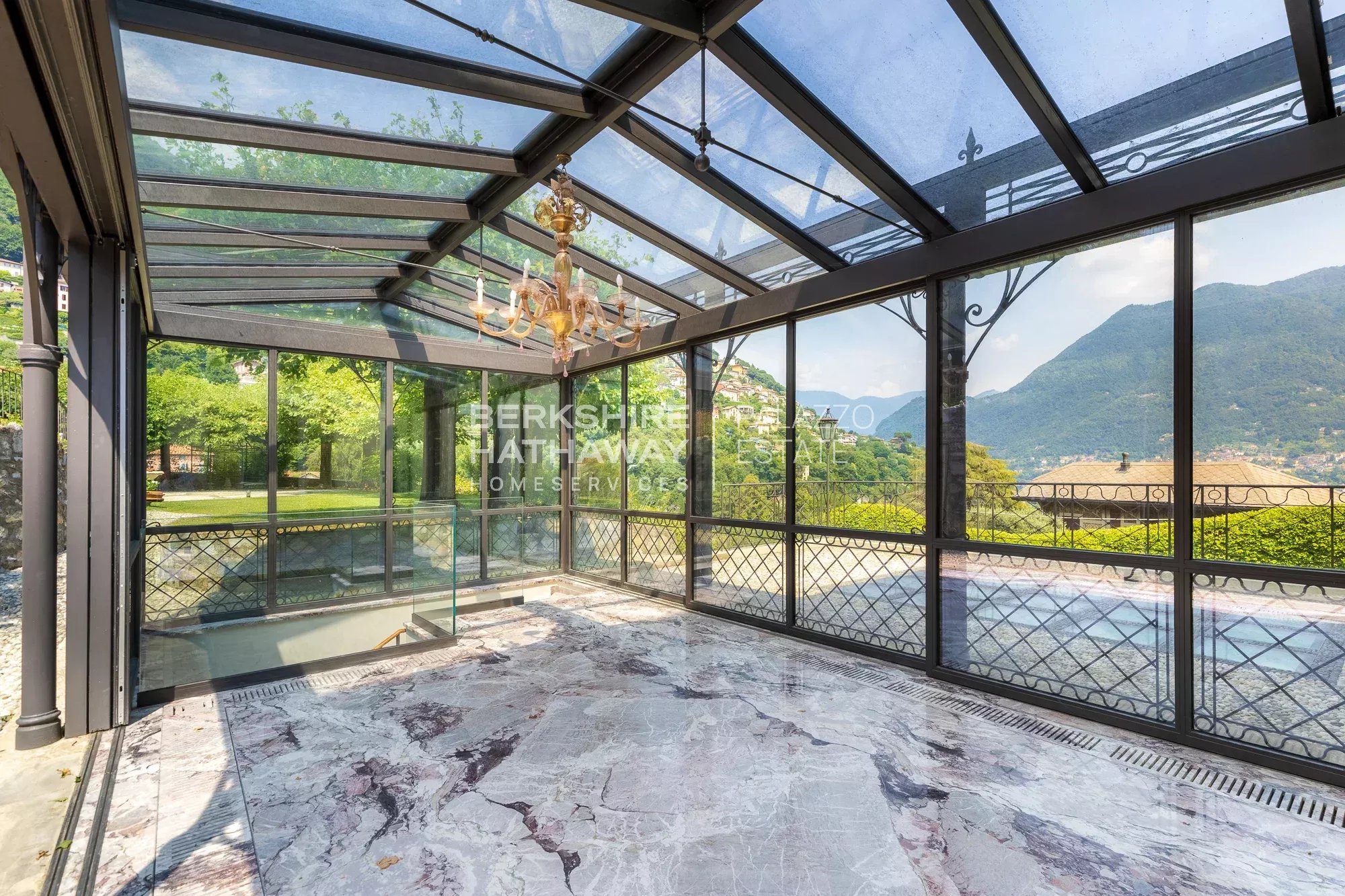 Elegante Dimora Liberty di Rappresentanza con Vista su Villa d’Este a Cernobbio, Lago di Como