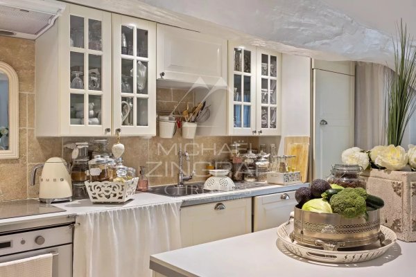 Village house Chateauneuf-Grasse — photo 2