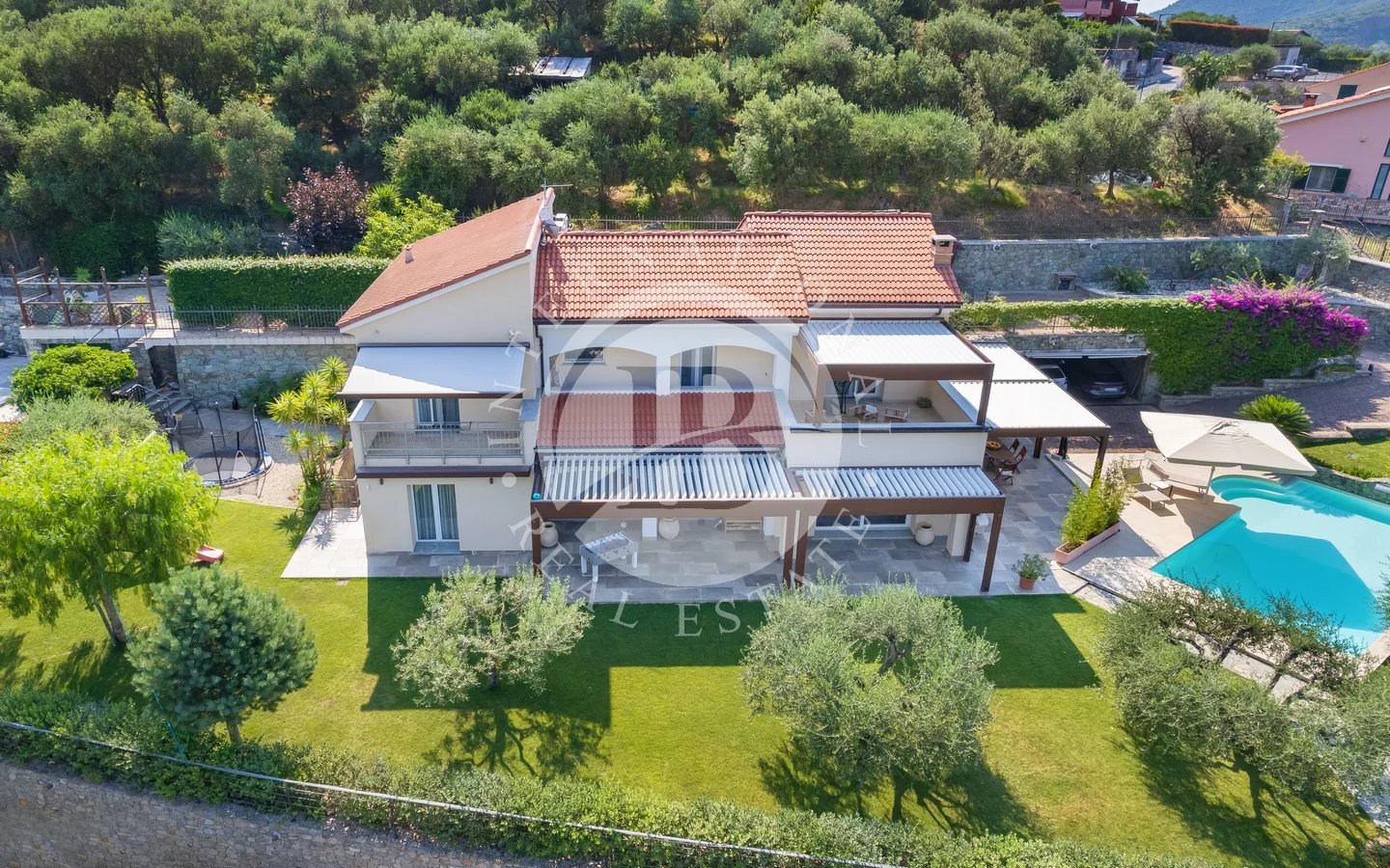 Villa in Boissano - Image 2