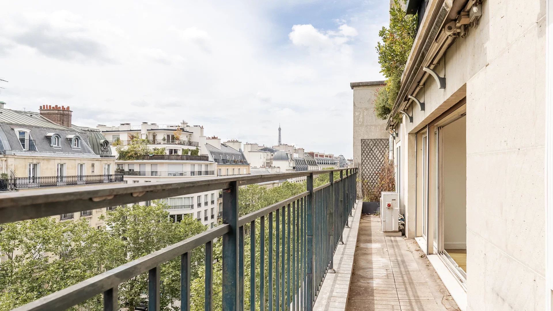 Paris 7e - SAINT-GERMAIN DES PRÉS