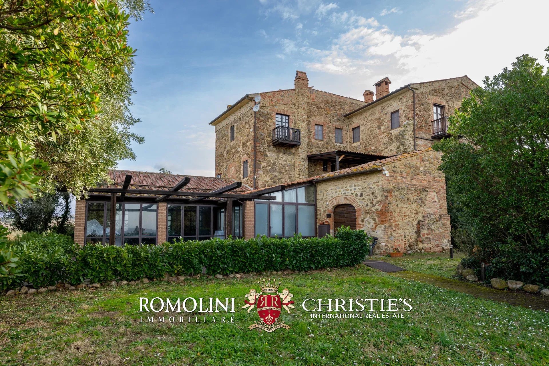 13 Bedroom Villa/Townhouse's Image 26