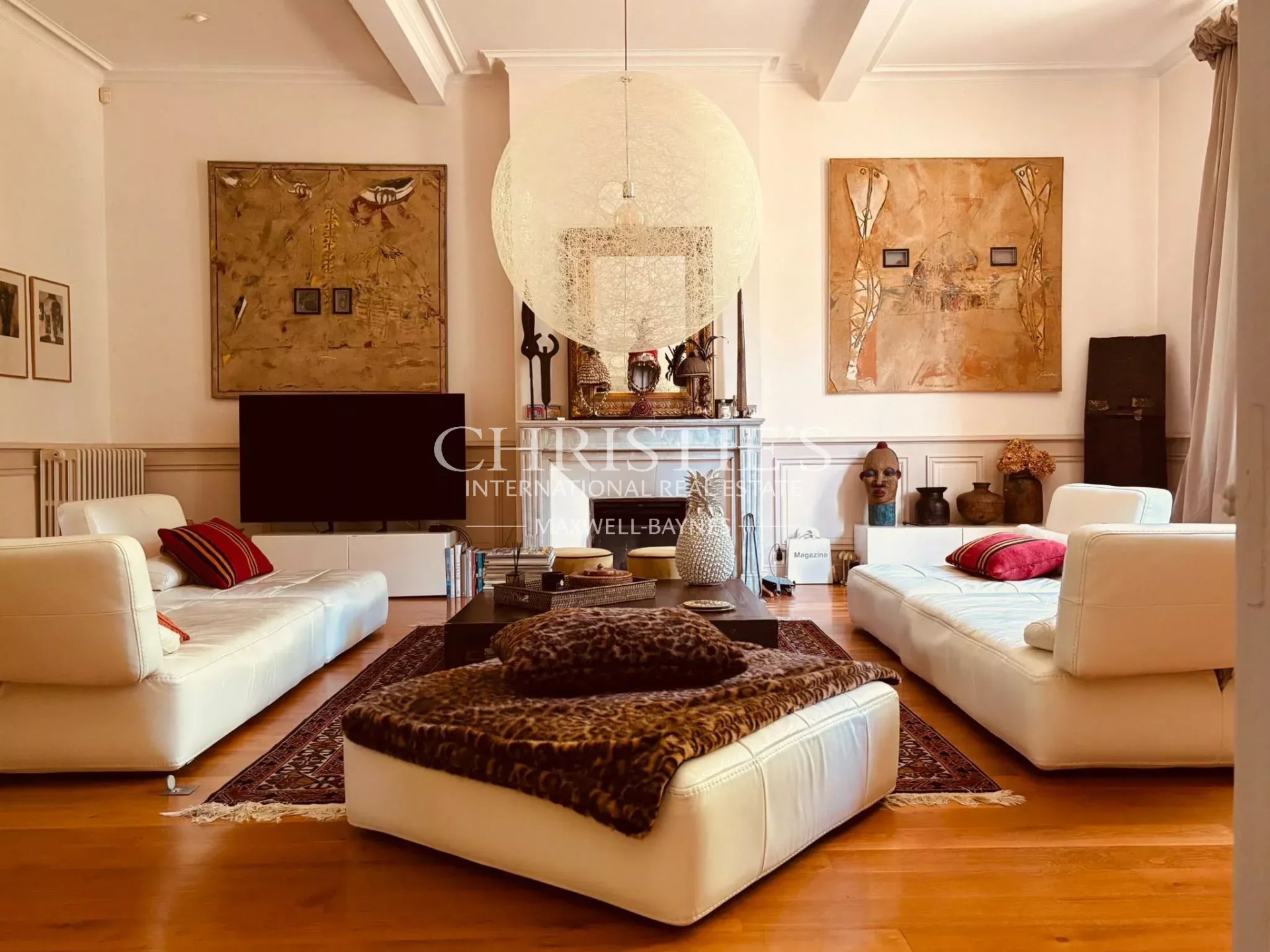 9 Bedroom Villa/Townhouse's Image 3