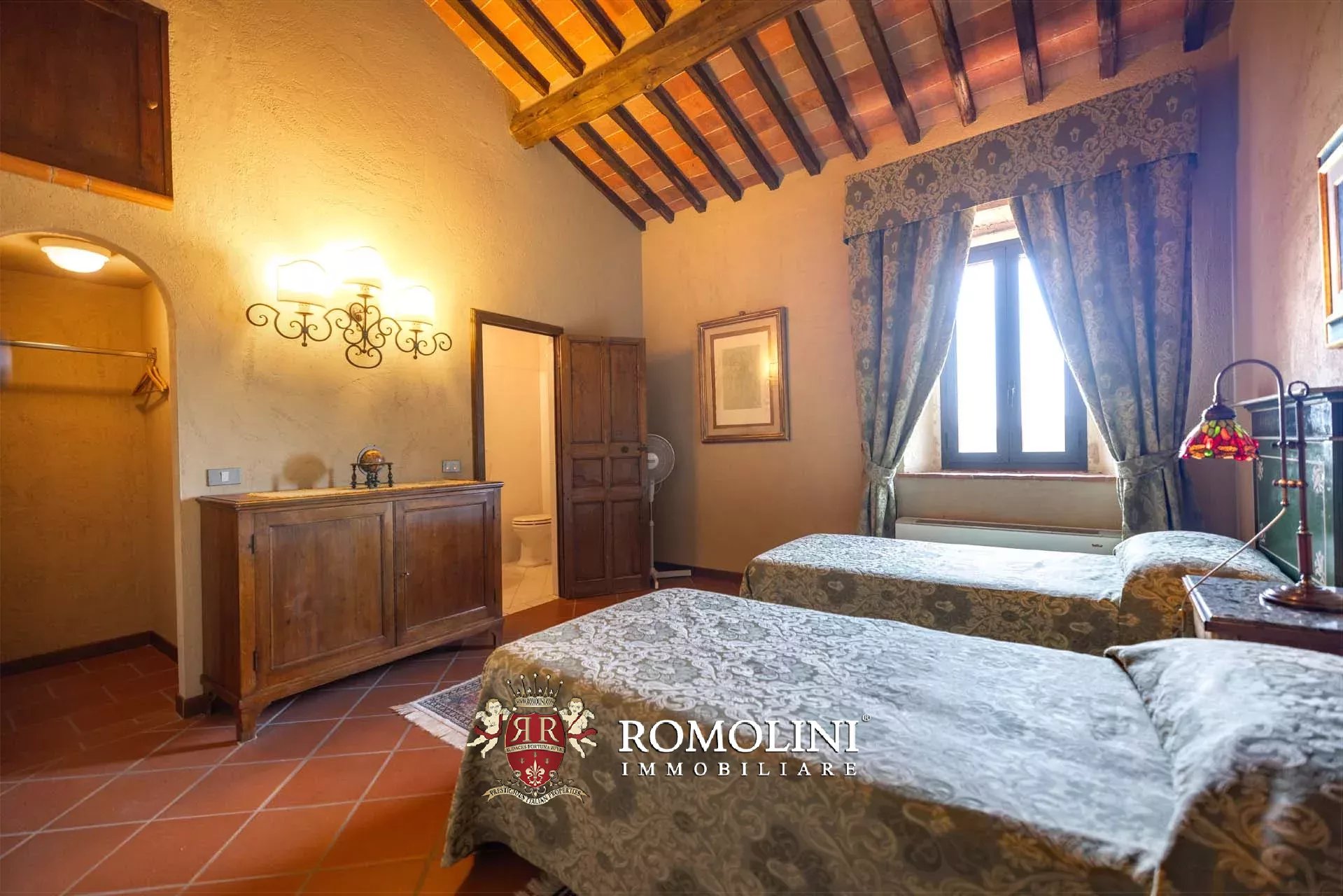 10 Bedroom Villa/Townhouse's Image 61