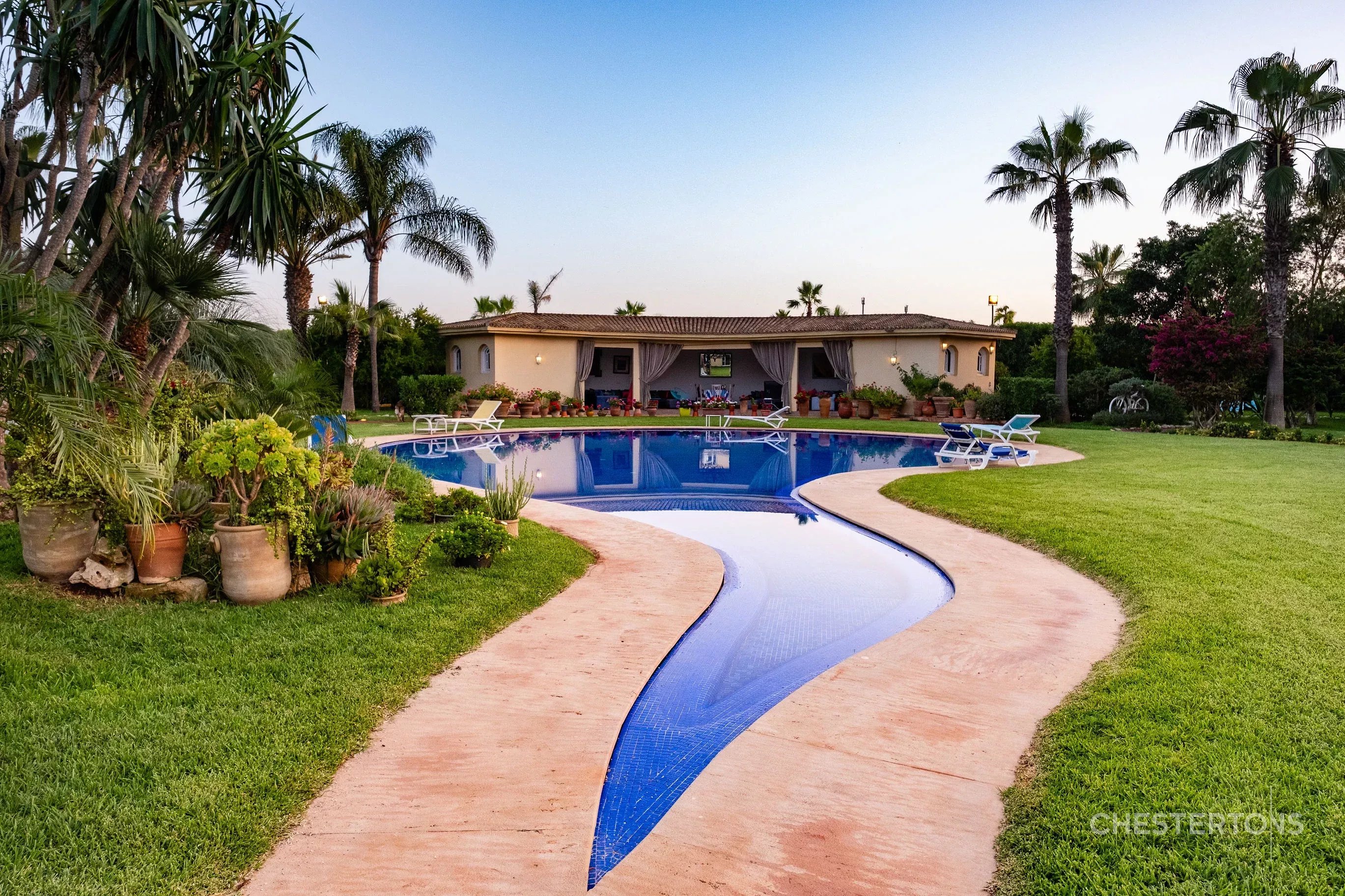  Image of Villa - 8 Bedrooms - 8 Bathrooms for Sale in Casablanca-Casablanca-Morocco, Image 17