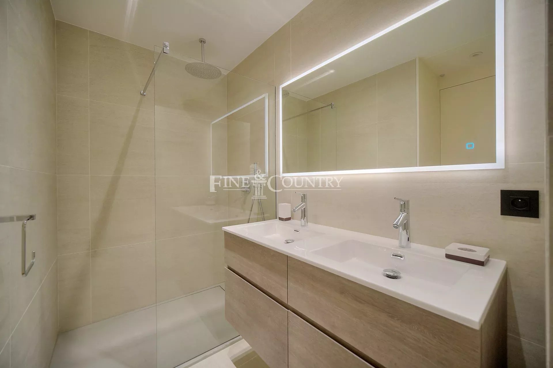 Photo of Apartment for sale in Cannes, Basse Californie