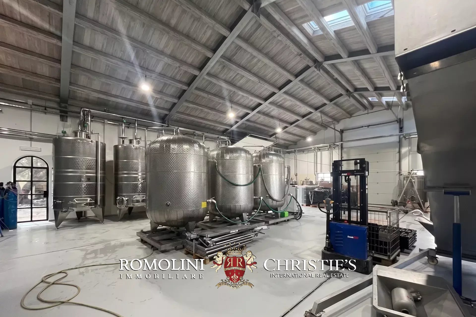 5 Bedroom Vineyard's Image 19