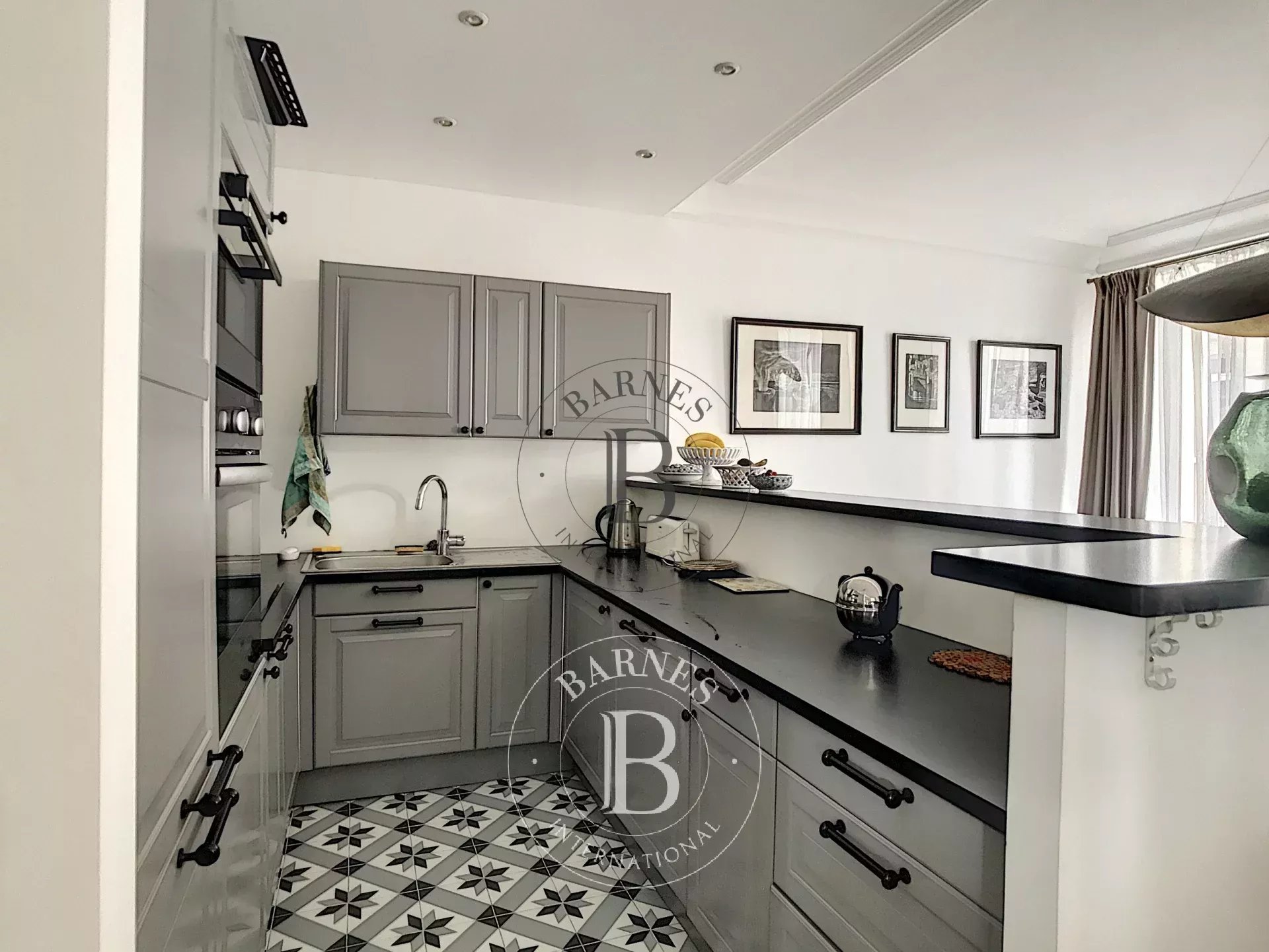 Daire Paris 8ème - picture 6