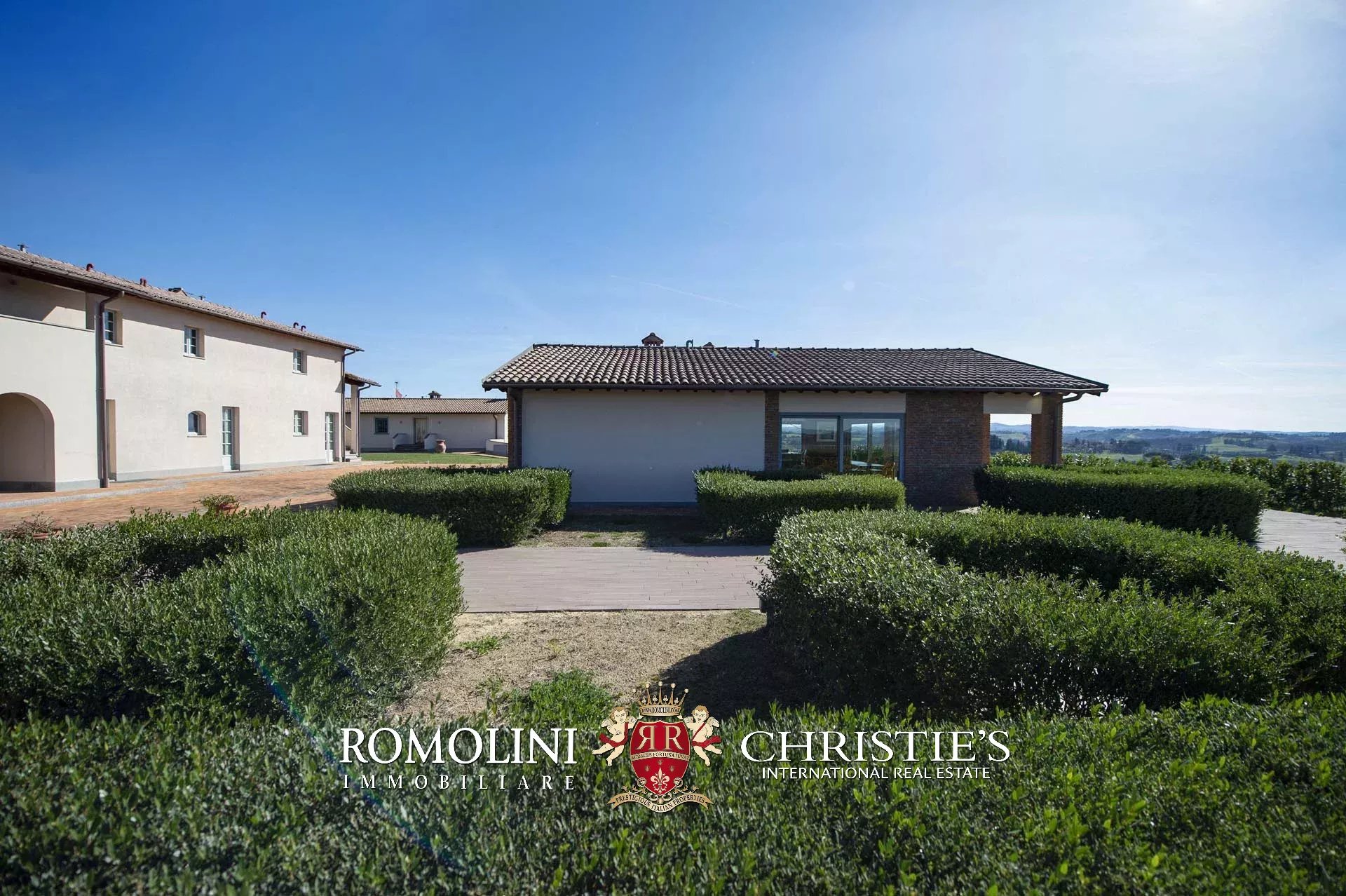 11 Bedroom Vineyard's Image 16