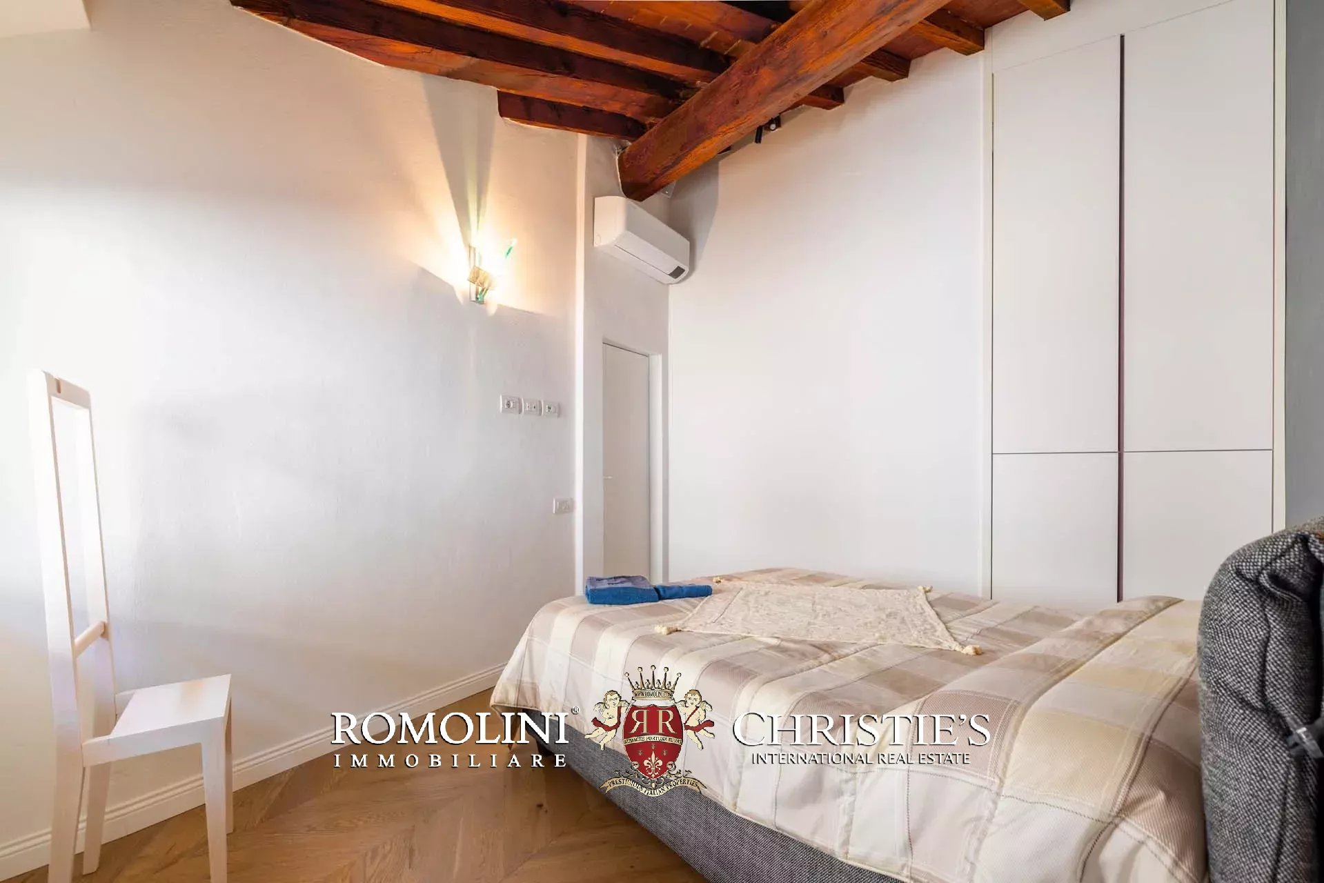 2 Bedroom Apartment/Flat's Image 27
