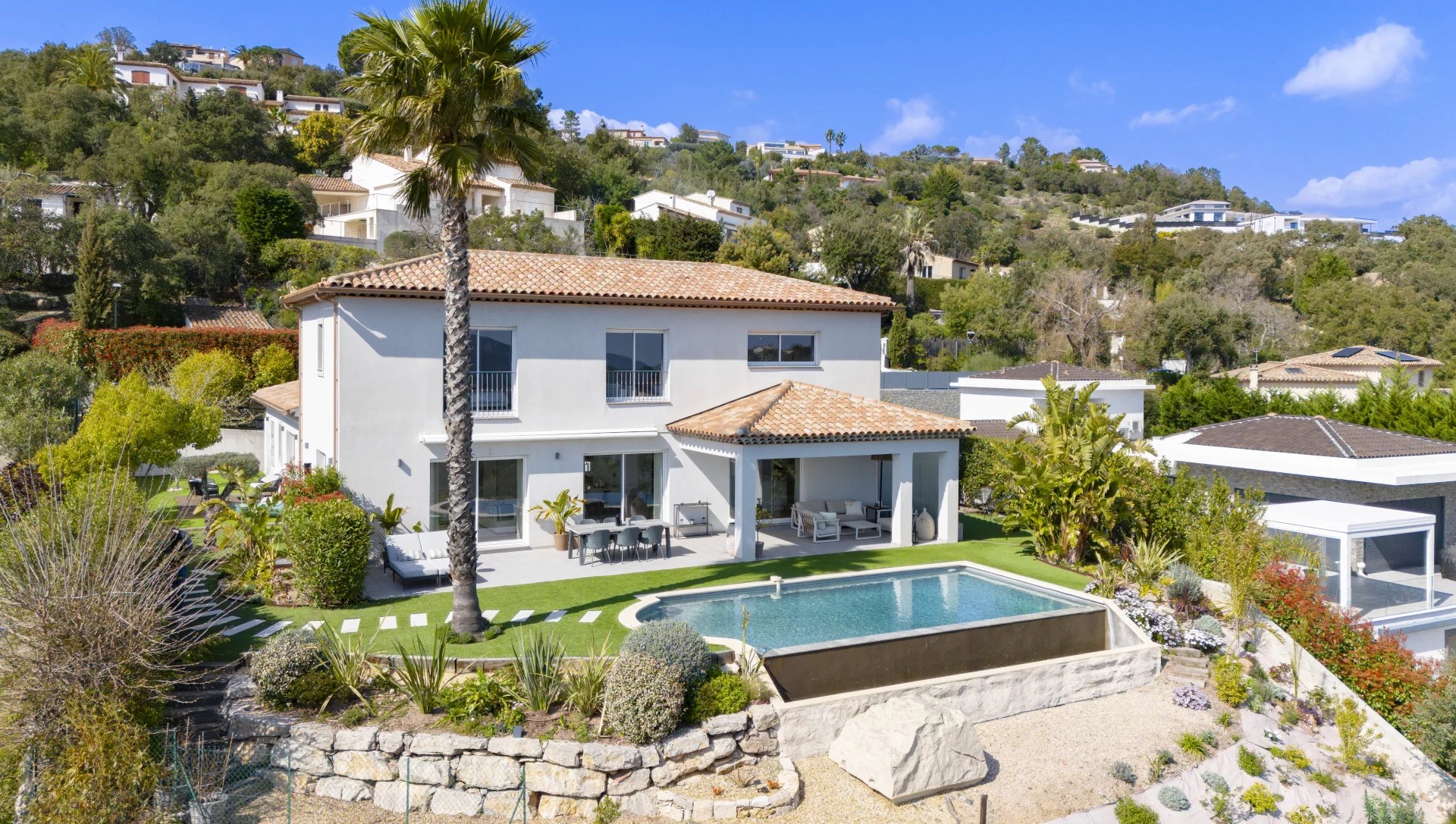 Superbe villa avec vue panoramique sur le massif de l’Estérel