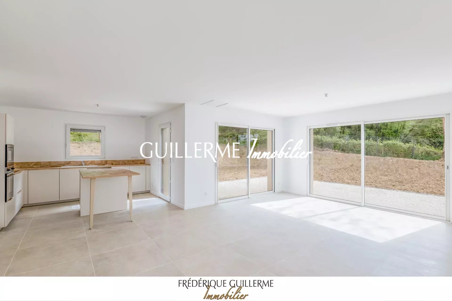 A VENDRE Villa 4 Chambres Civrieux-d'Azergues