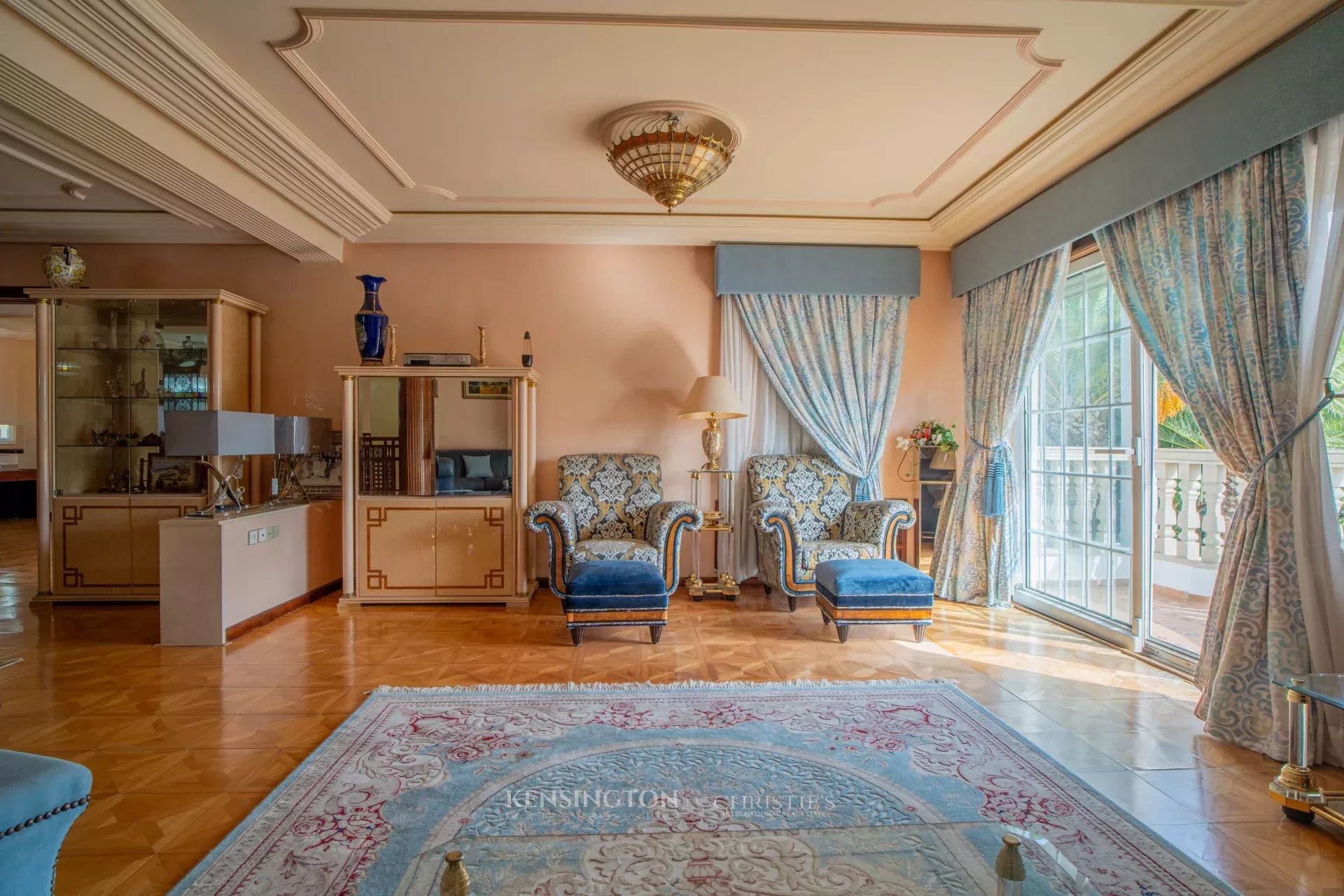 7 Bedroom Villa/Townhouse's Image 18