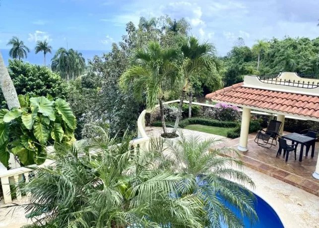 Très belle villa située à Cabrera