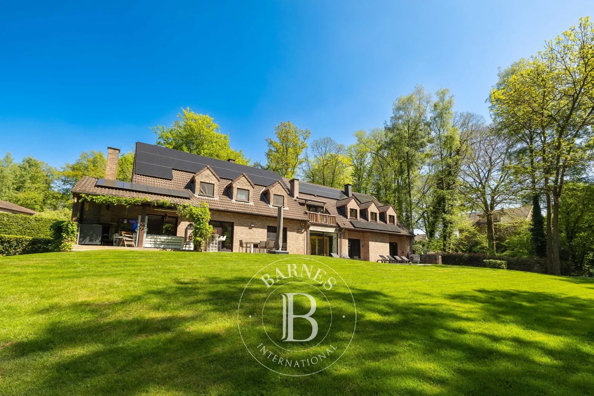 Prachtige villa aan het bos van Hautmont