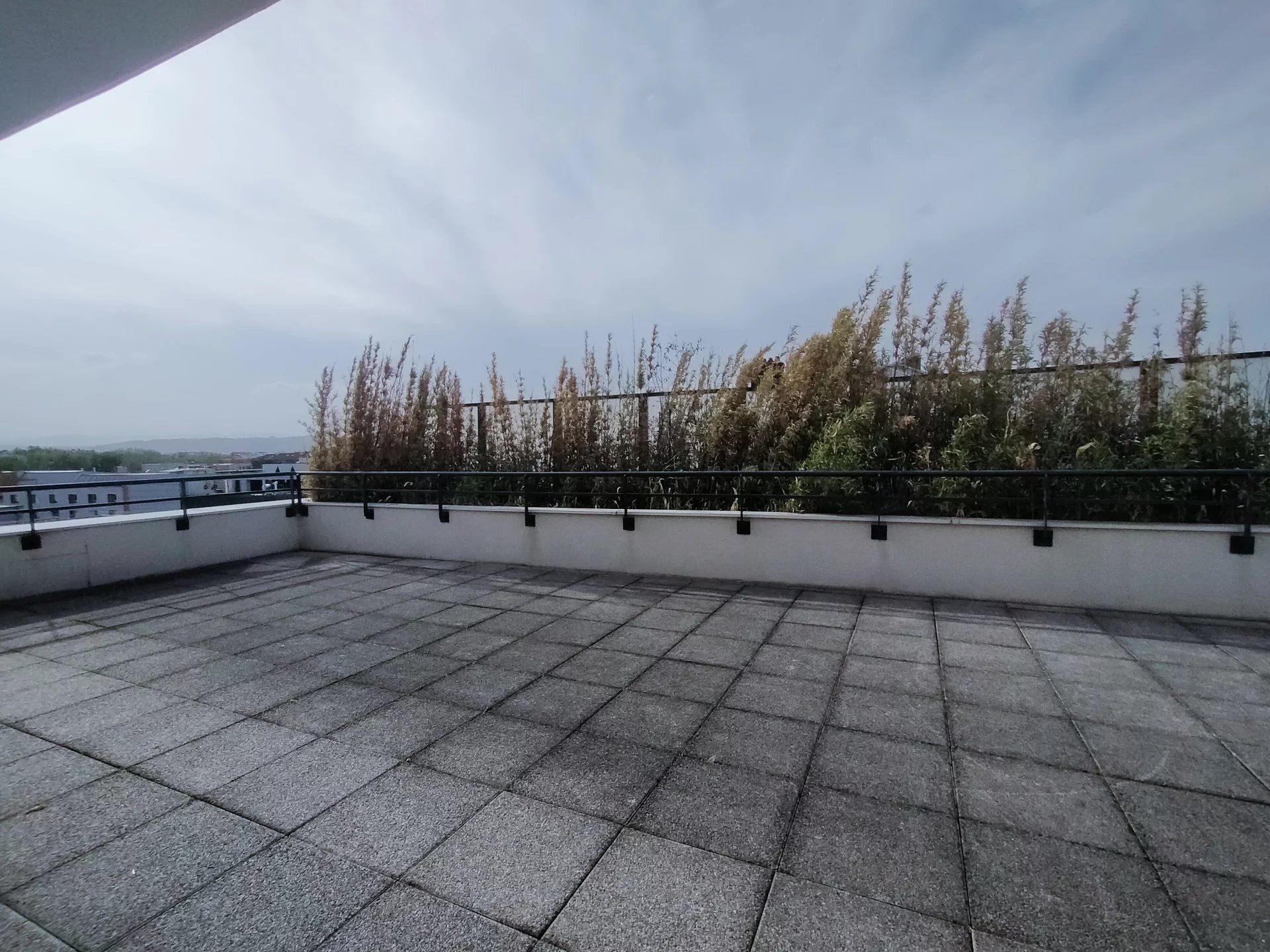 483223 Location Lyon 8ème