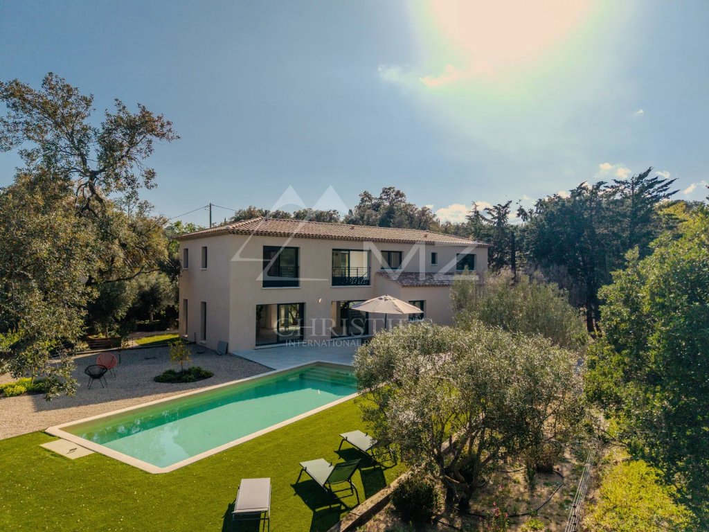 Villa for sale in Le Plan de la Tour — MAGNIFICENT NEW VILLA - SWIMMING POOL - PLAN DE LA TOUR