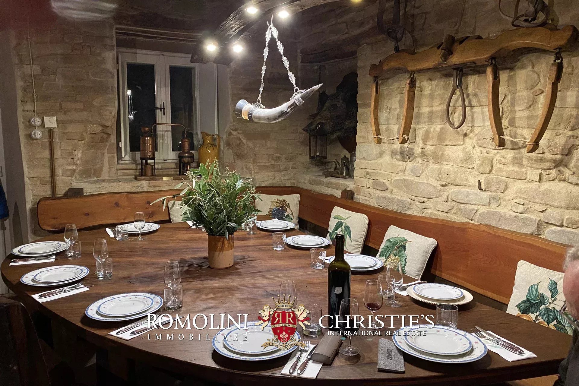 13 Bedroom Vineyard's Image 47