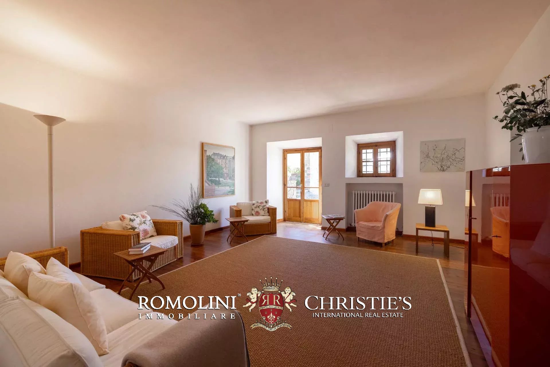 5 Bedroom Villa/Townhouse's Image 43