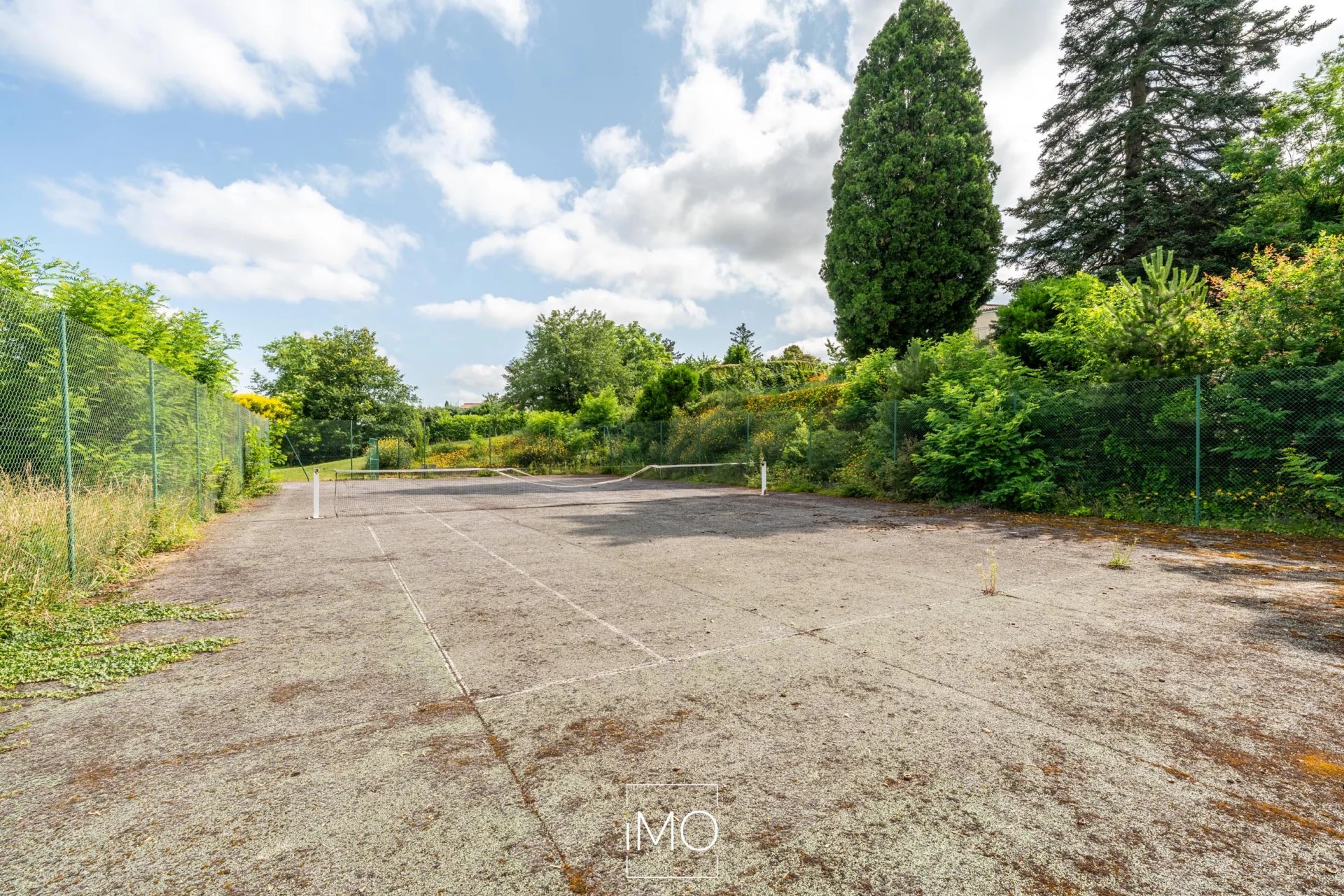 Propriété familiale de 226 m2 avec piscine et terrain de 5000 m²