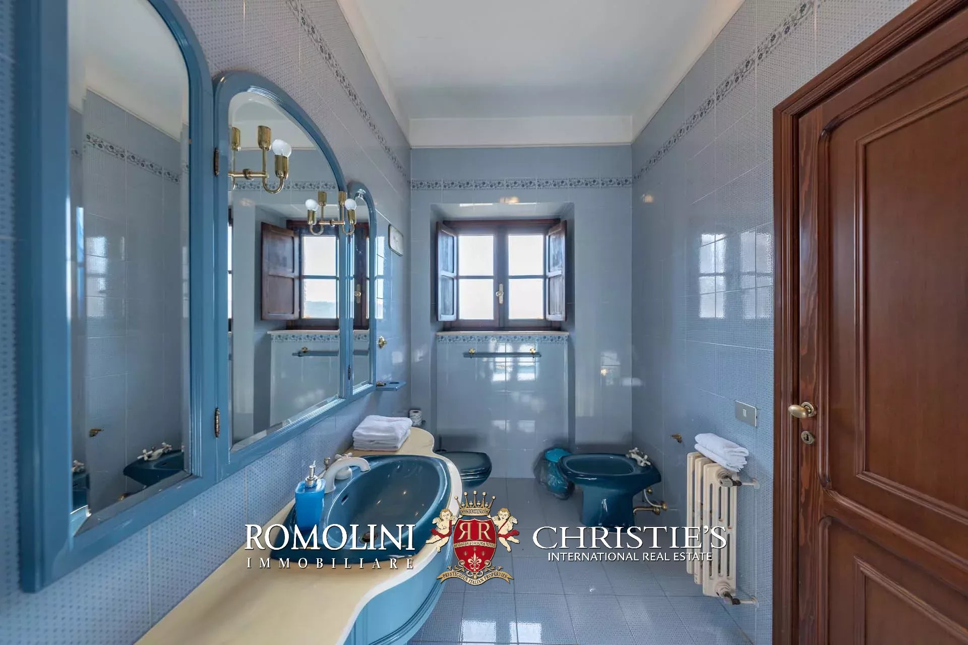 20 Bedroom Chateau's Image 39