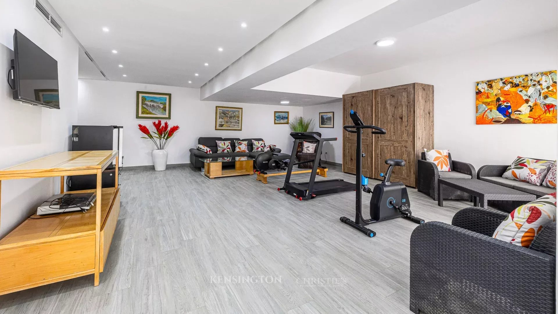 4 Bedroom Villa/Townhouse's Image 42