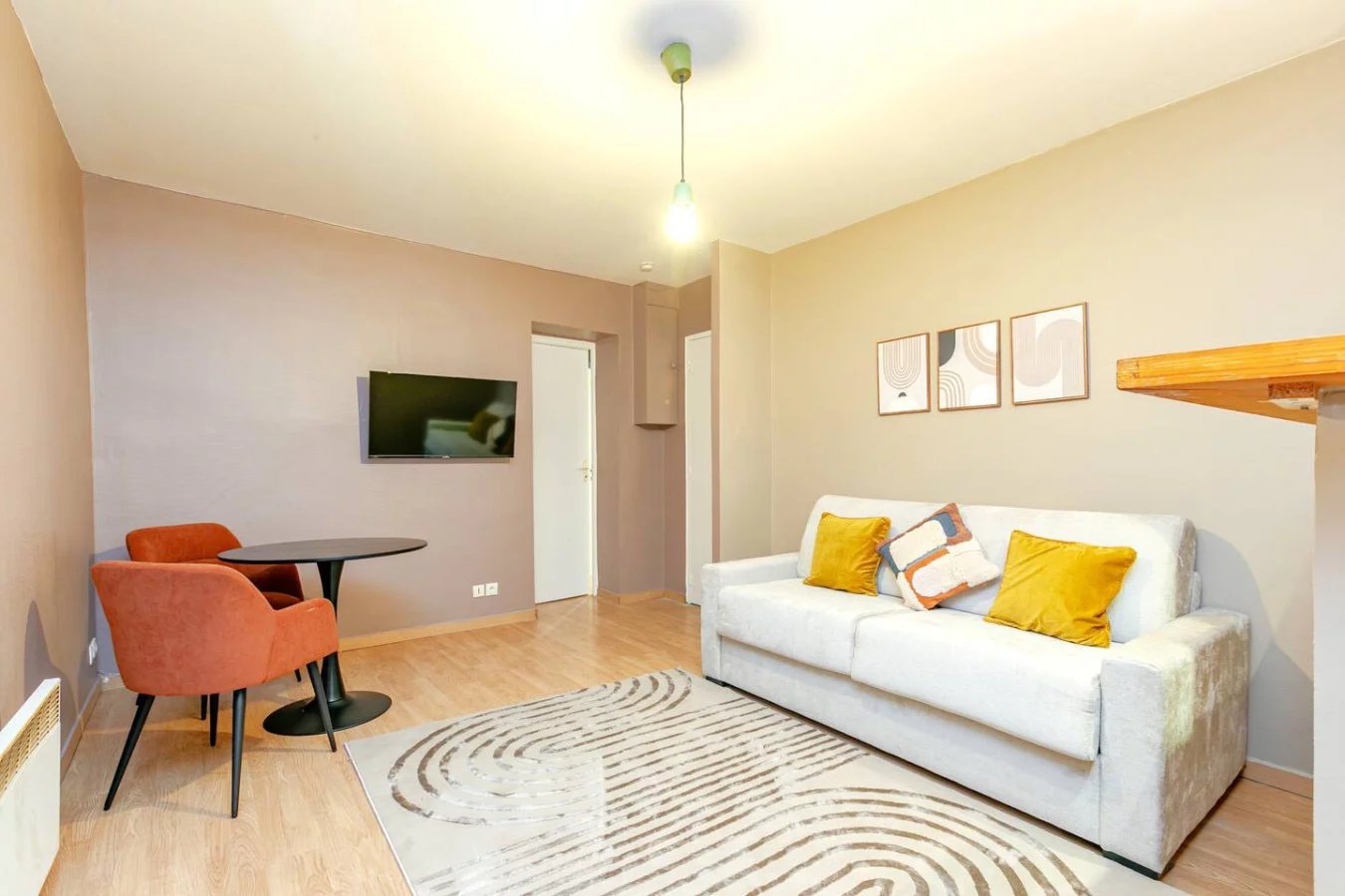 APPARTEMENT DEUX PIÈCES - RUE MARX DORMOY - 75018 PARIS - Image Array