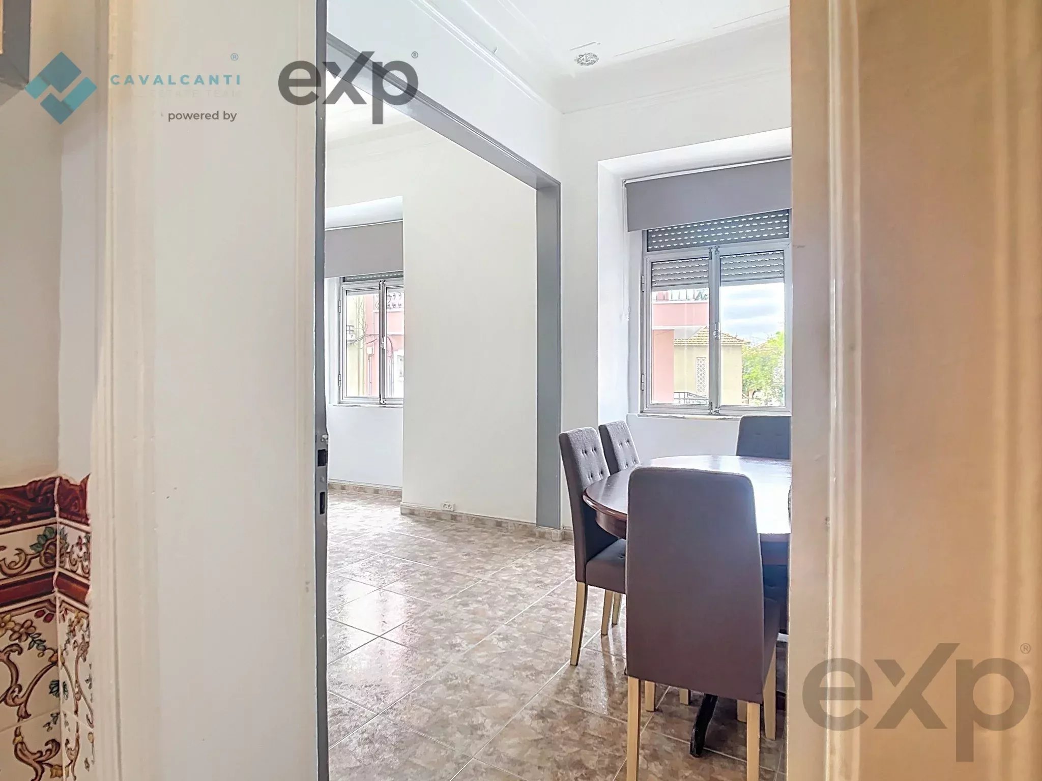T1 + 1 in Campolide, Lisbon charm and quality of life near the Amoreiras 86914849 image 3