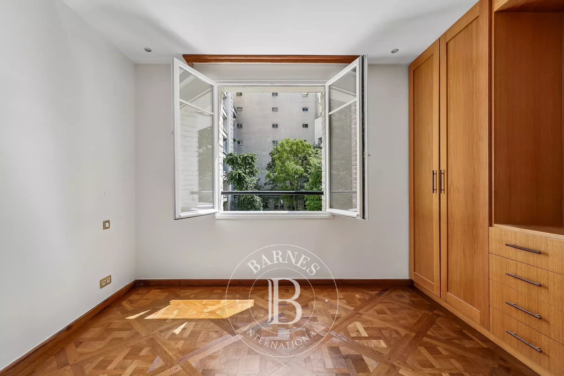 Paris  - Apartment 2 Bedrooms - picture 6