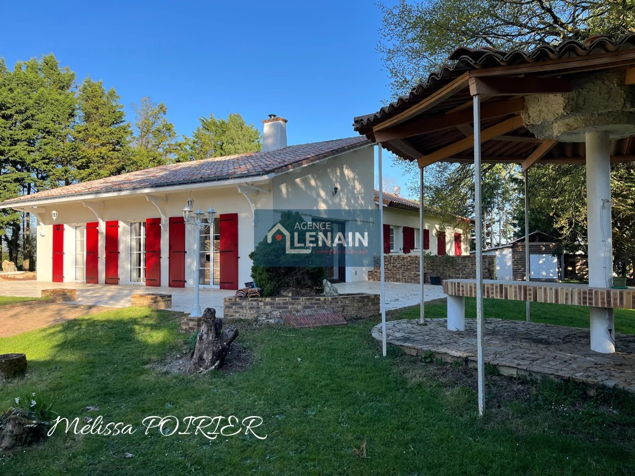 Vente Propriété Saint-Martin-des-Tilleuls