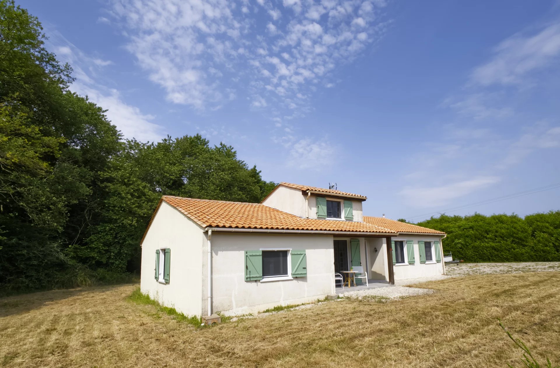Charmante maison dans la campagne – aucun voisin !