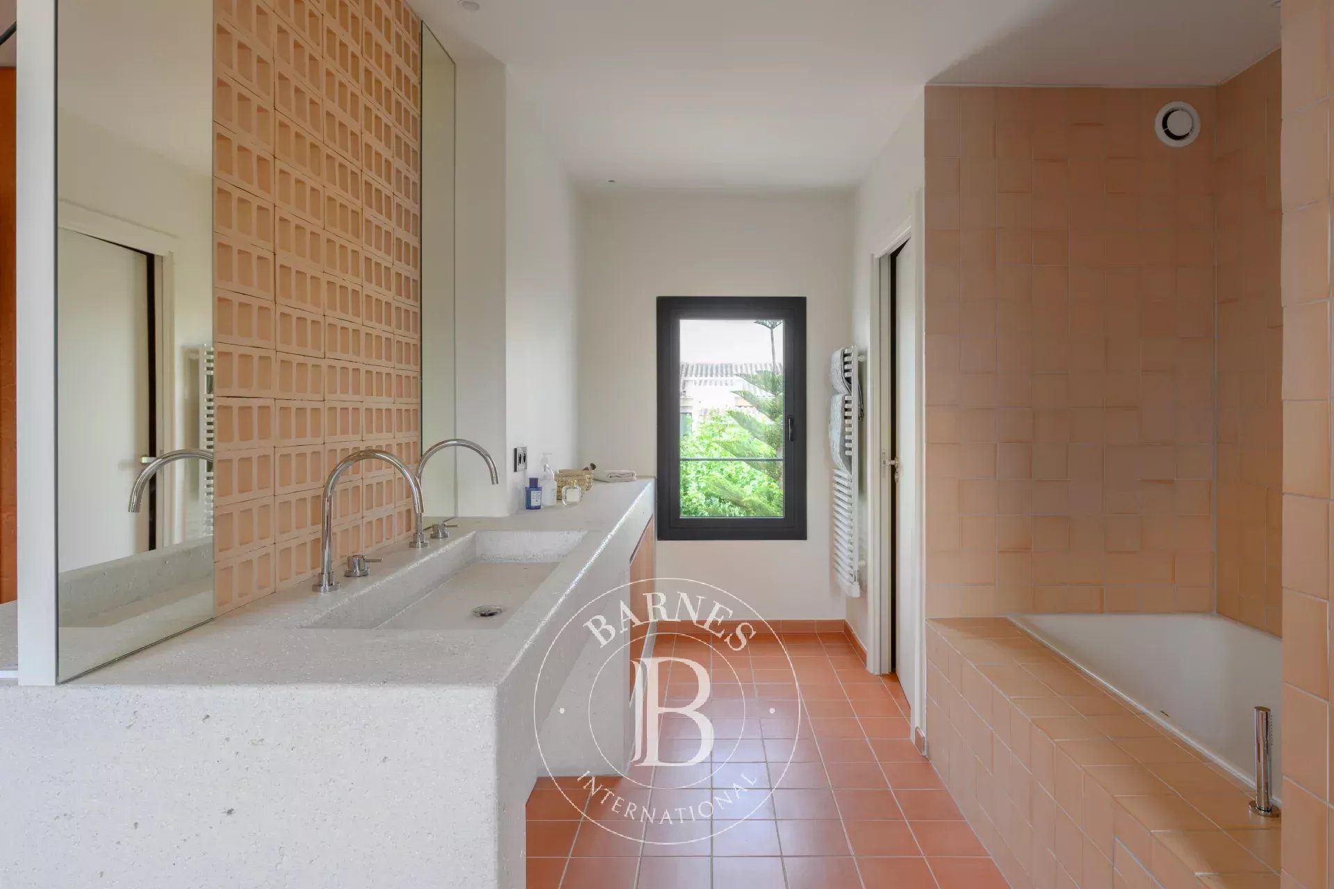 Ev Marseille 8ème - picture 6