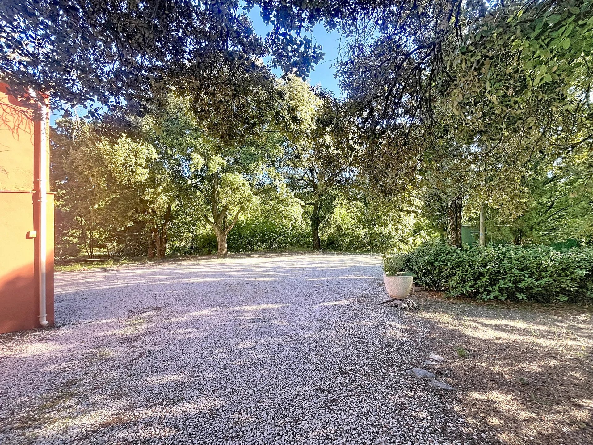 17th century bastide nestled in the heart of 2.8 hectares in Besse sur Issole 17th century bastide nestled in the heart of 2.8 hectares in Besse sur Issole