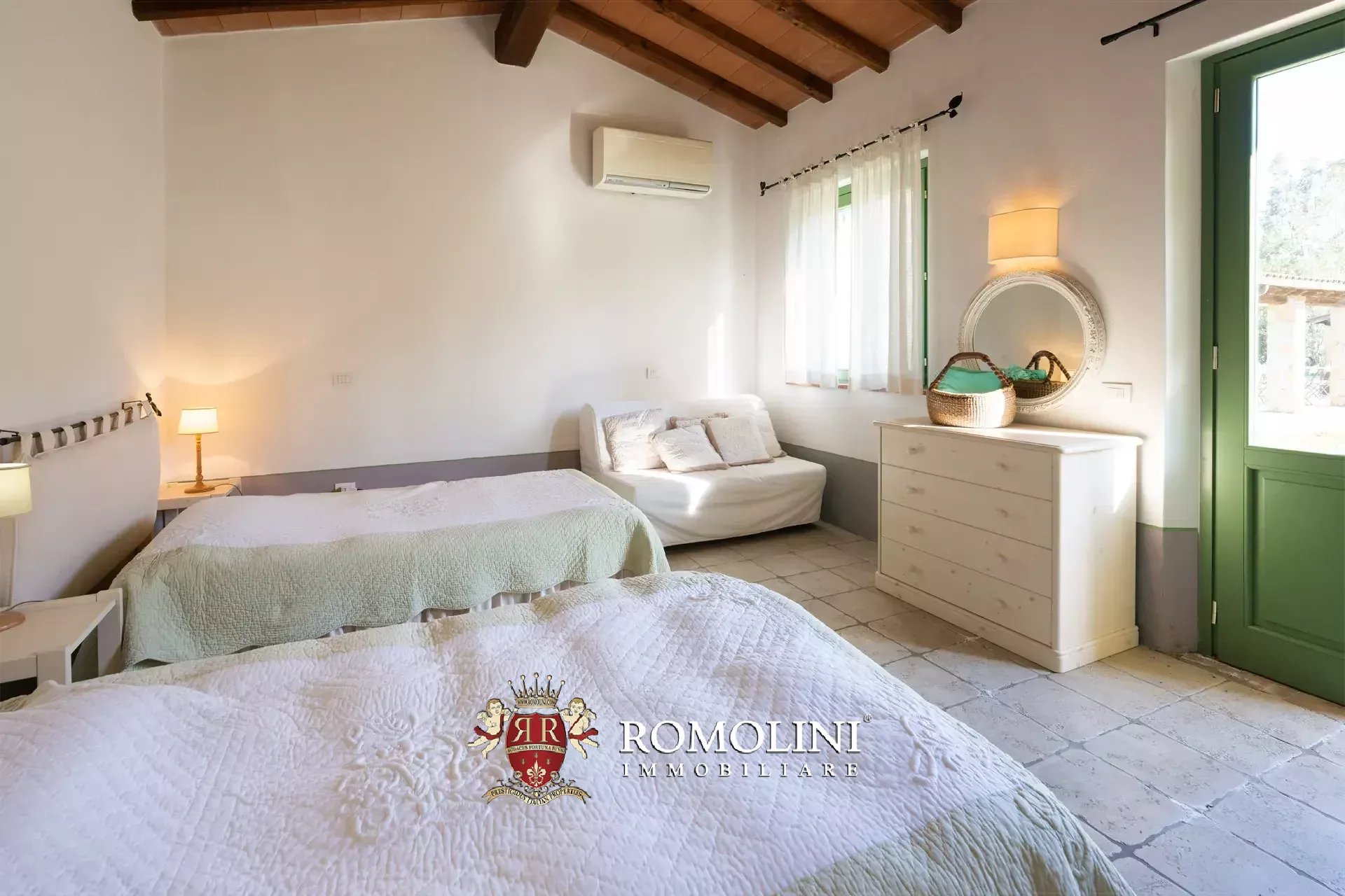 6 Bedroom Villa/Townhouse's Image 42