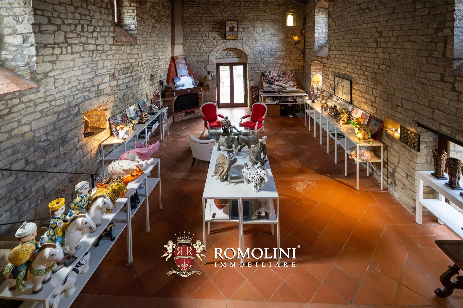 8 Bedroom Villa/Townhouse's Image 28