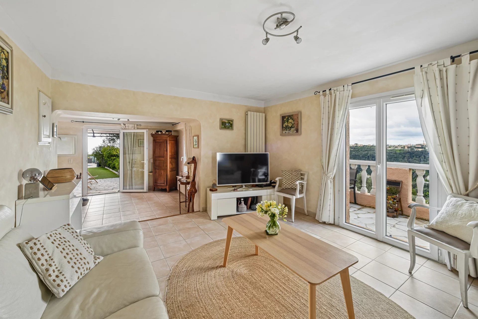 COUP DE COEUR VILLA NICE SAINT PIERRE DE FERIC