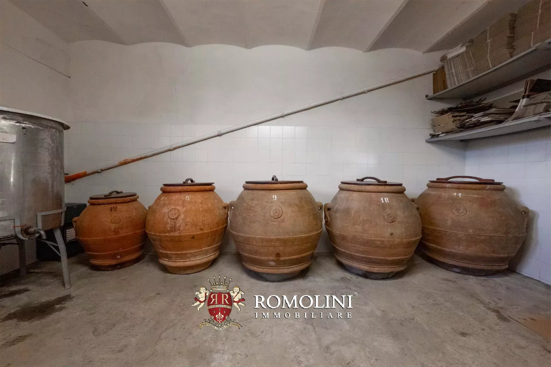 27 Bedroom Vineyard's Image 89