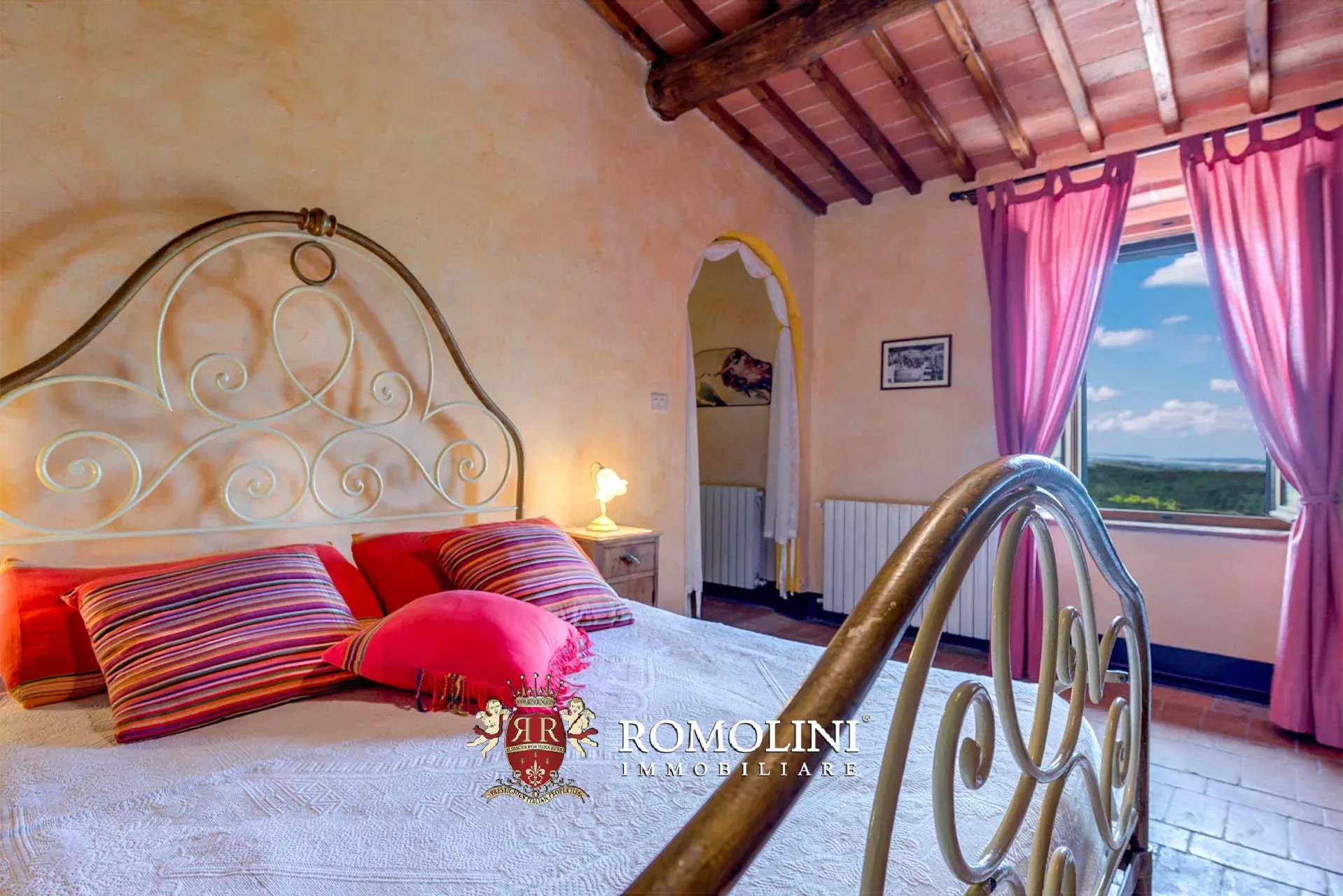 18 Bedroom Villa/Townhouse's Image 48