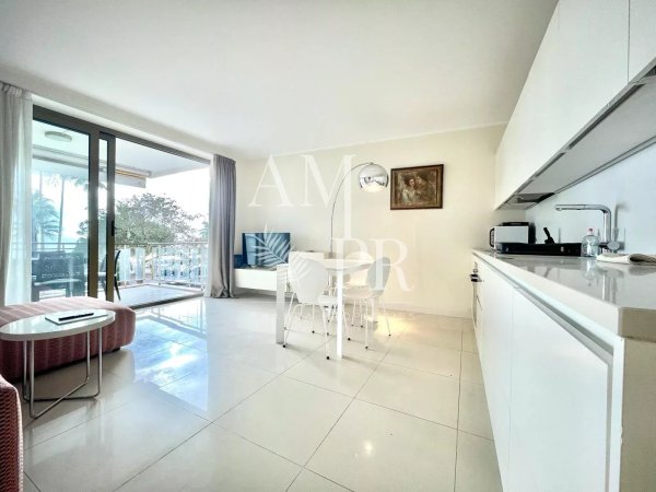 Cannes Croisette - 3-room flat of 57 m2 - Sea view — photo 5