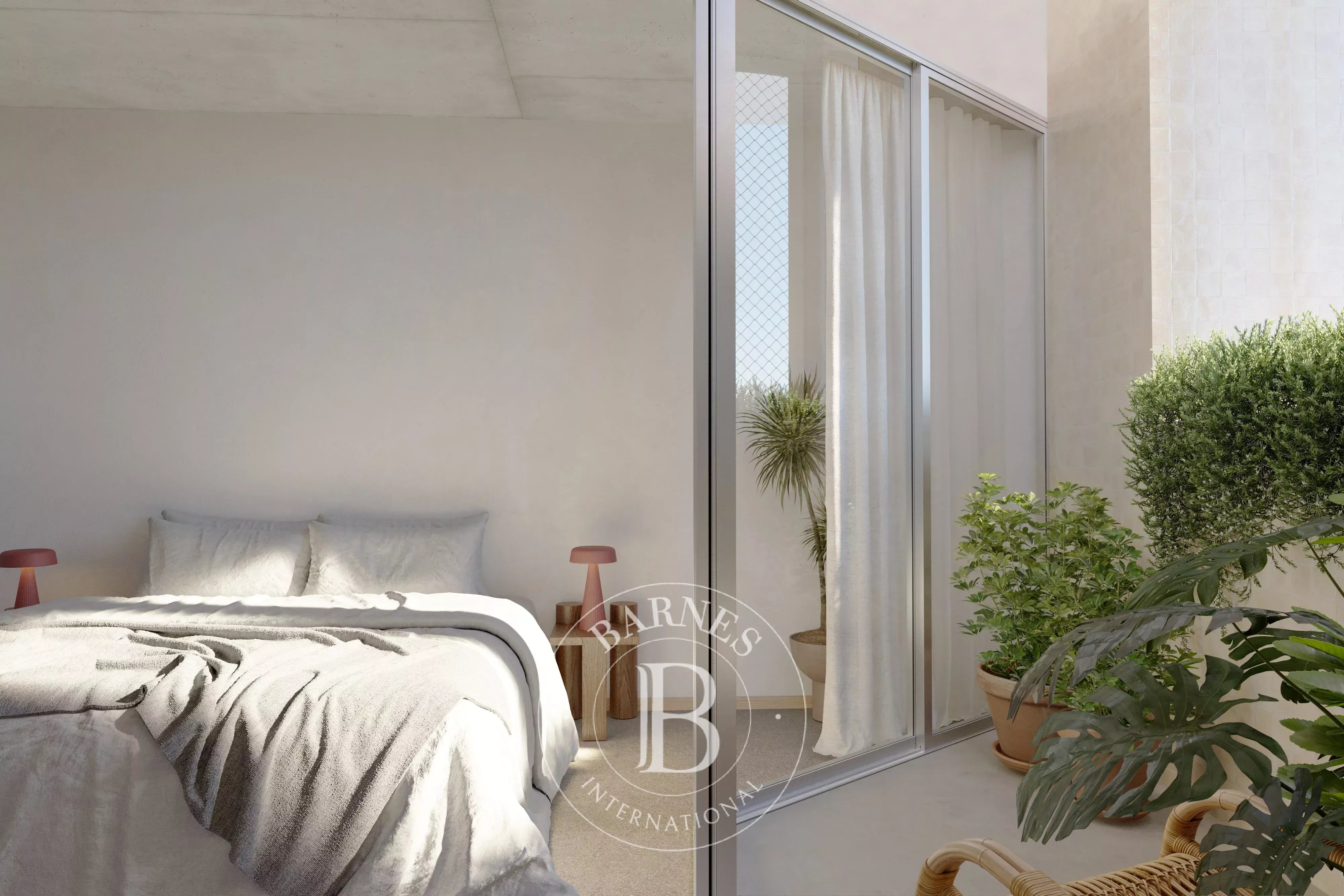 Living in a dynamic neighborhood near the Tagus River