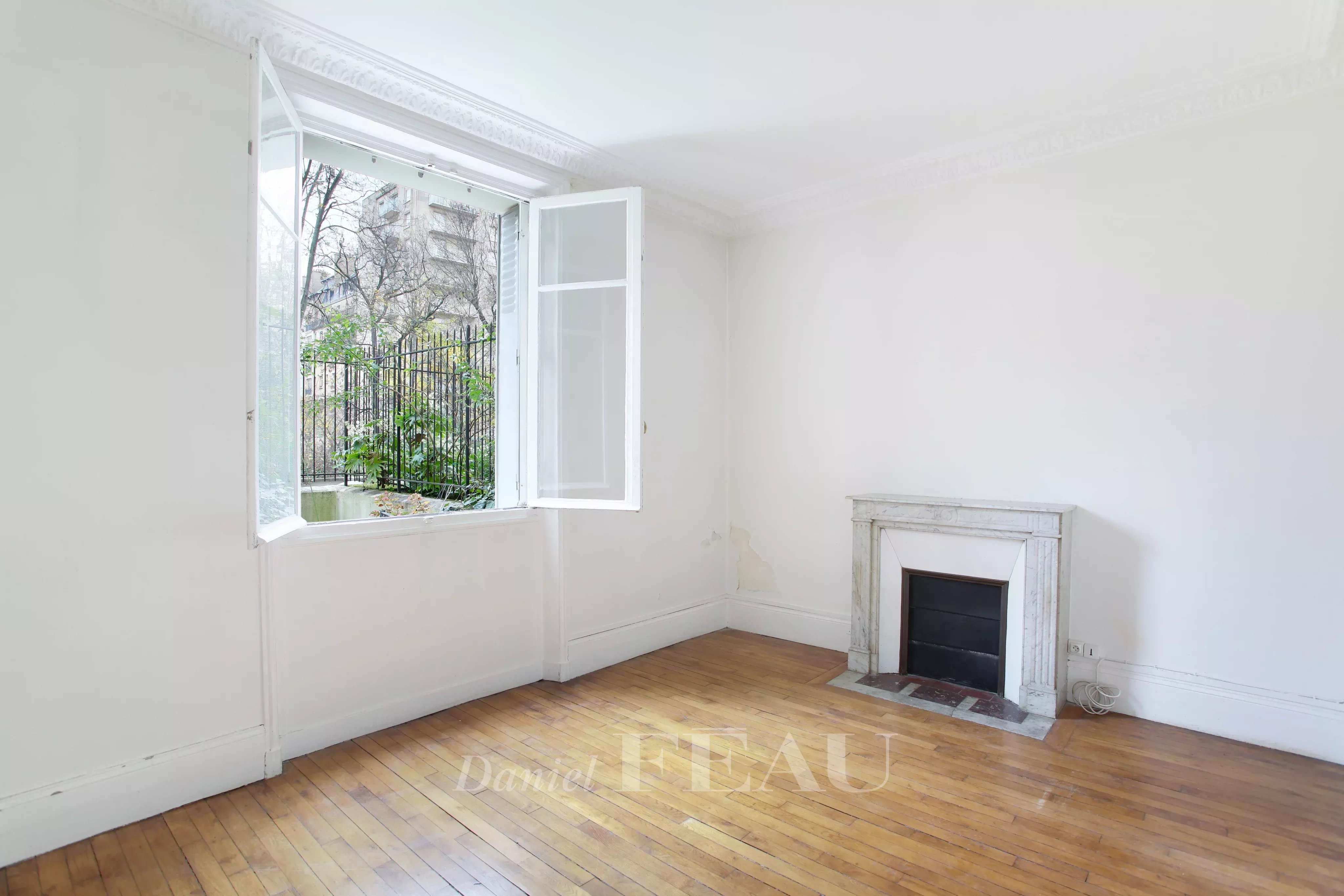 Sale Apartment Paris 16th