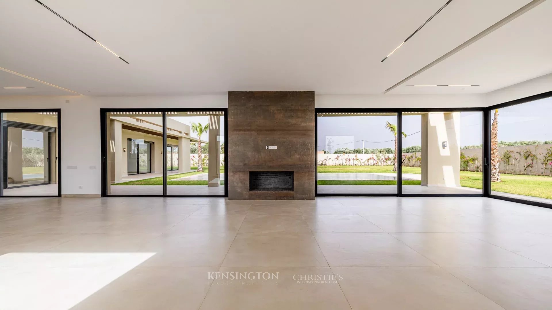 4 Bedroom Villa/Townhouse's Image 8