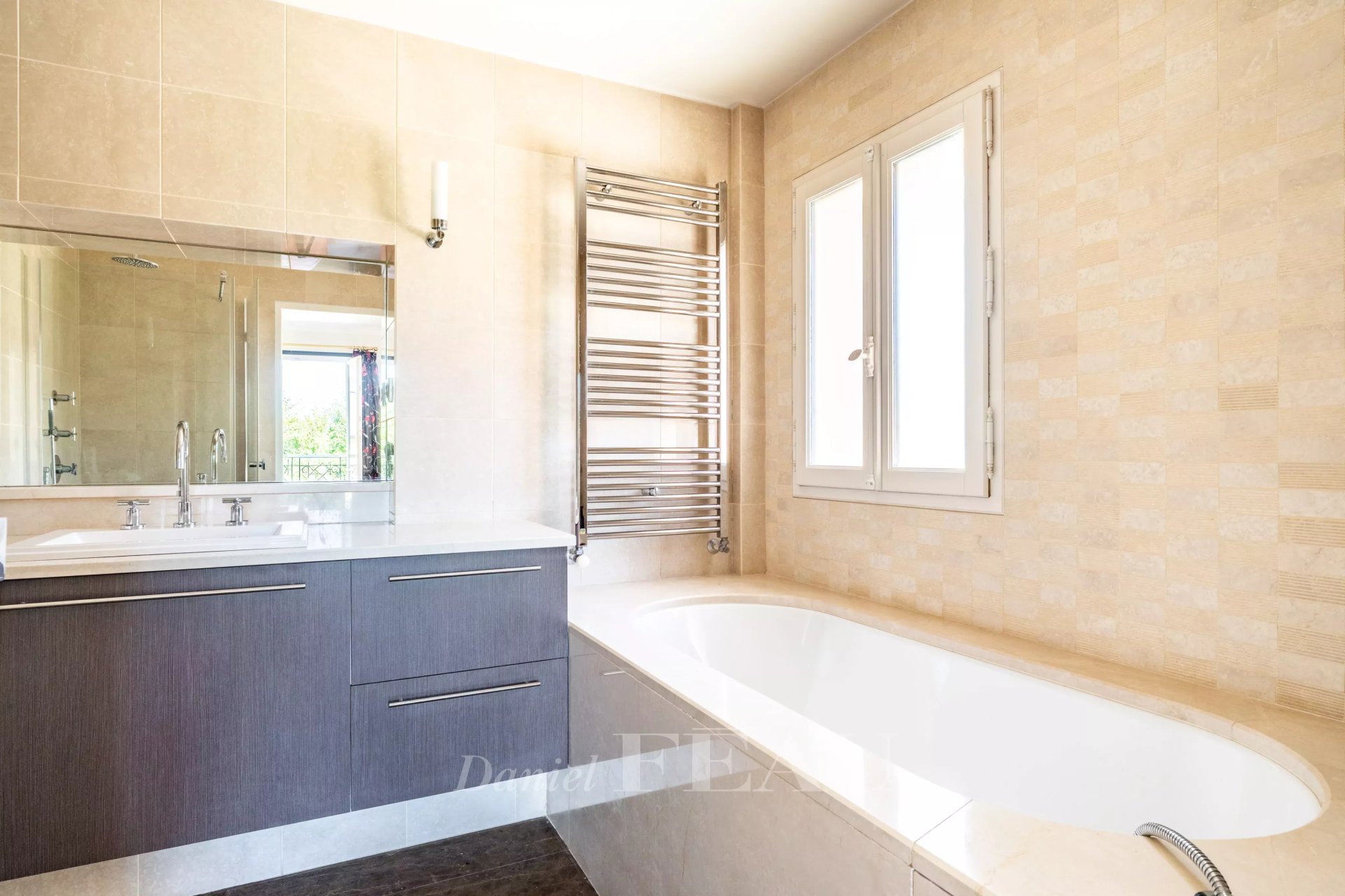 7 Bedroom Villa/Townhouse's Image 11