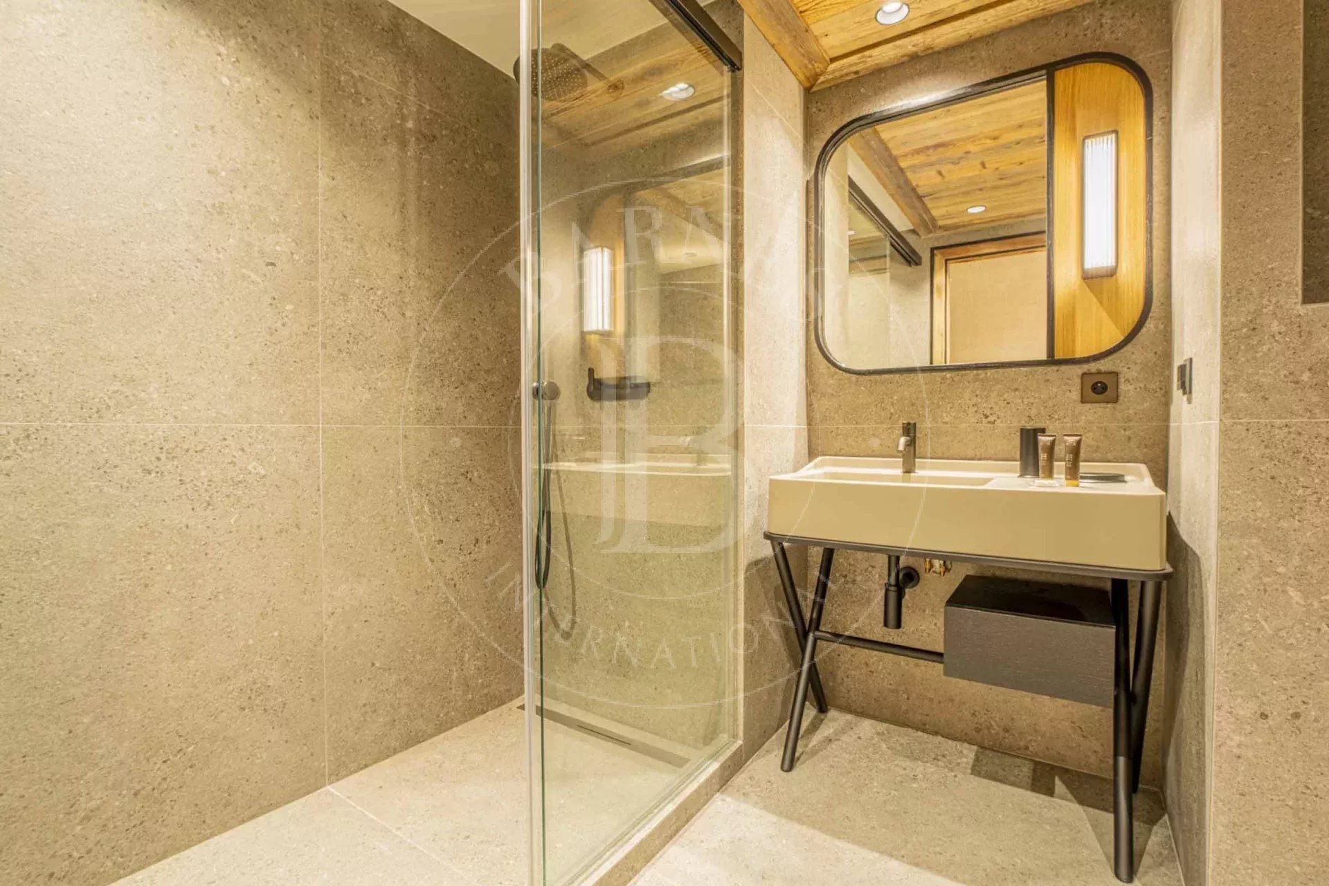 Méribel Superb 5-bedroom duplex apartment at Rond Point des Pistes