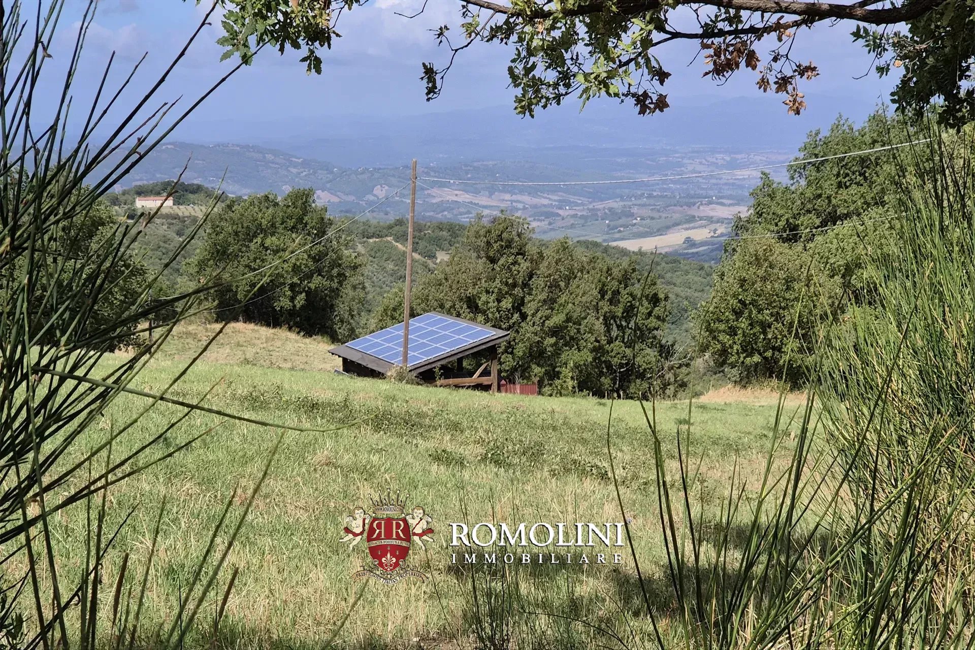 RUSTIC FARMHOUSE WITH POOL FOR SALE IN MOUNT AMIATA, MAREMMA