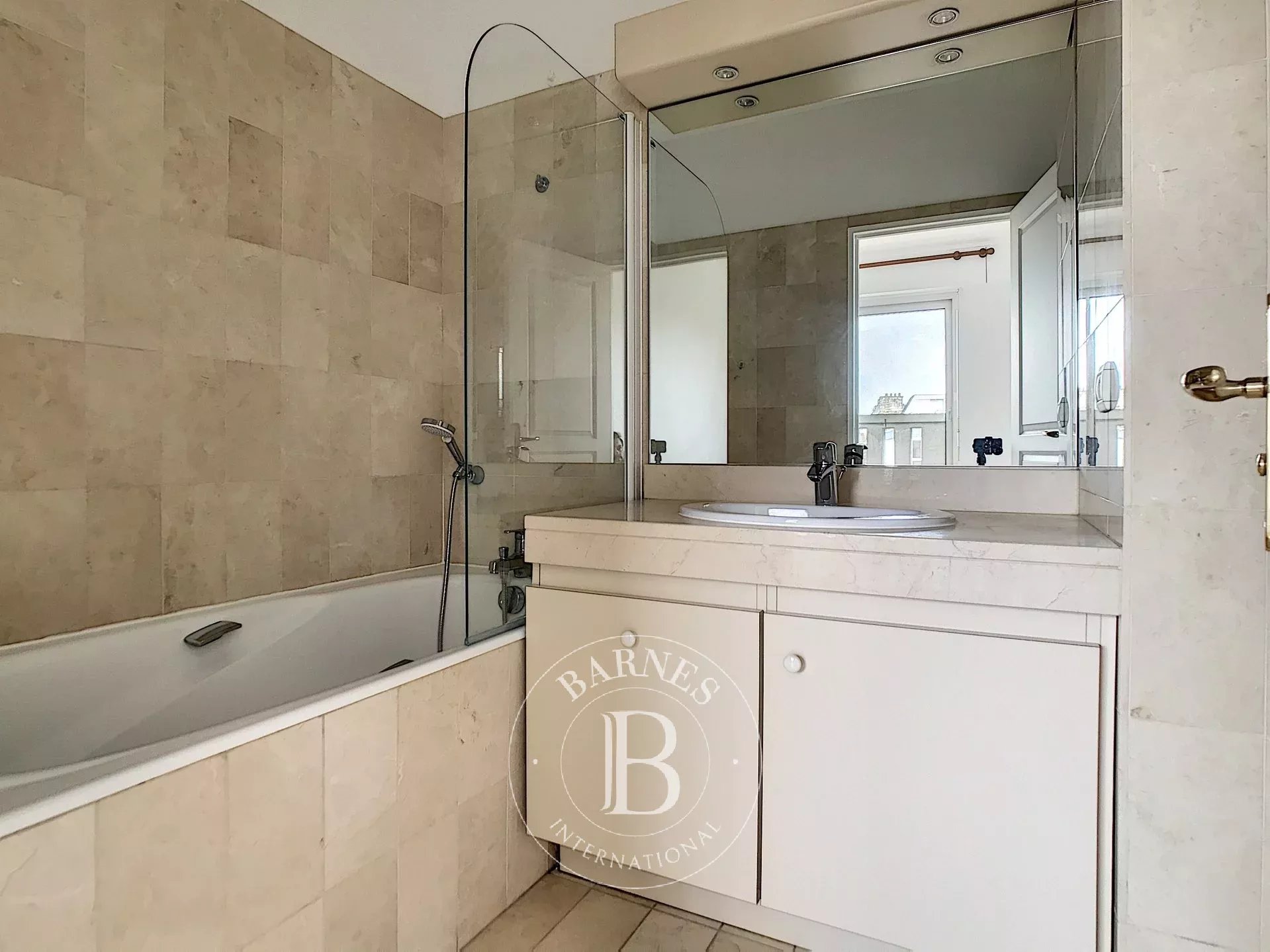 Daire Paris 16ème - picture 20