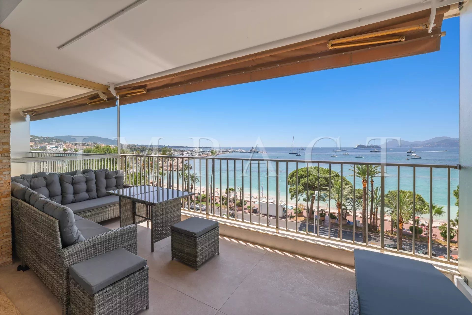 Location appartement vue mer Cannes
