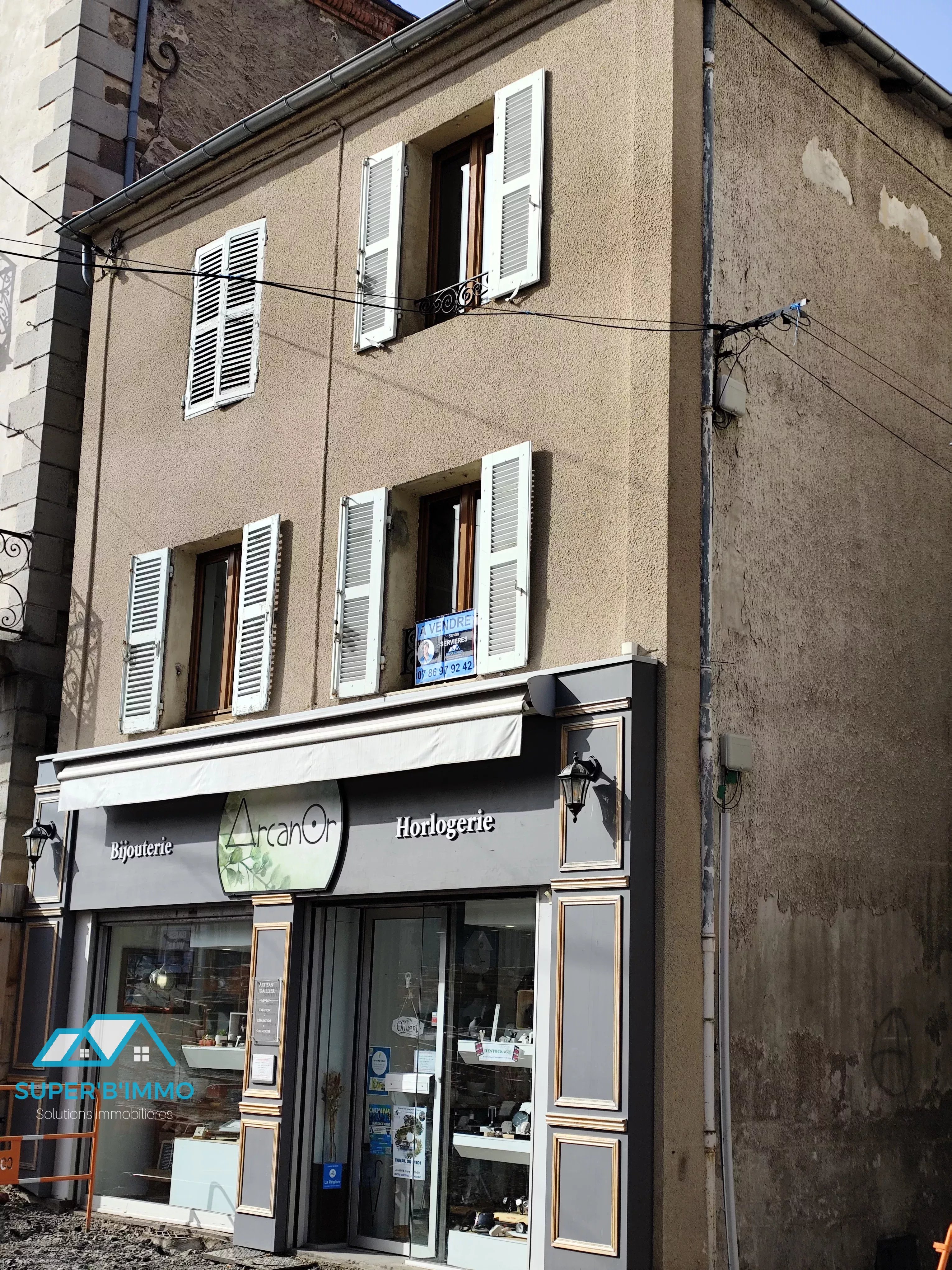 Agence immobilière de 