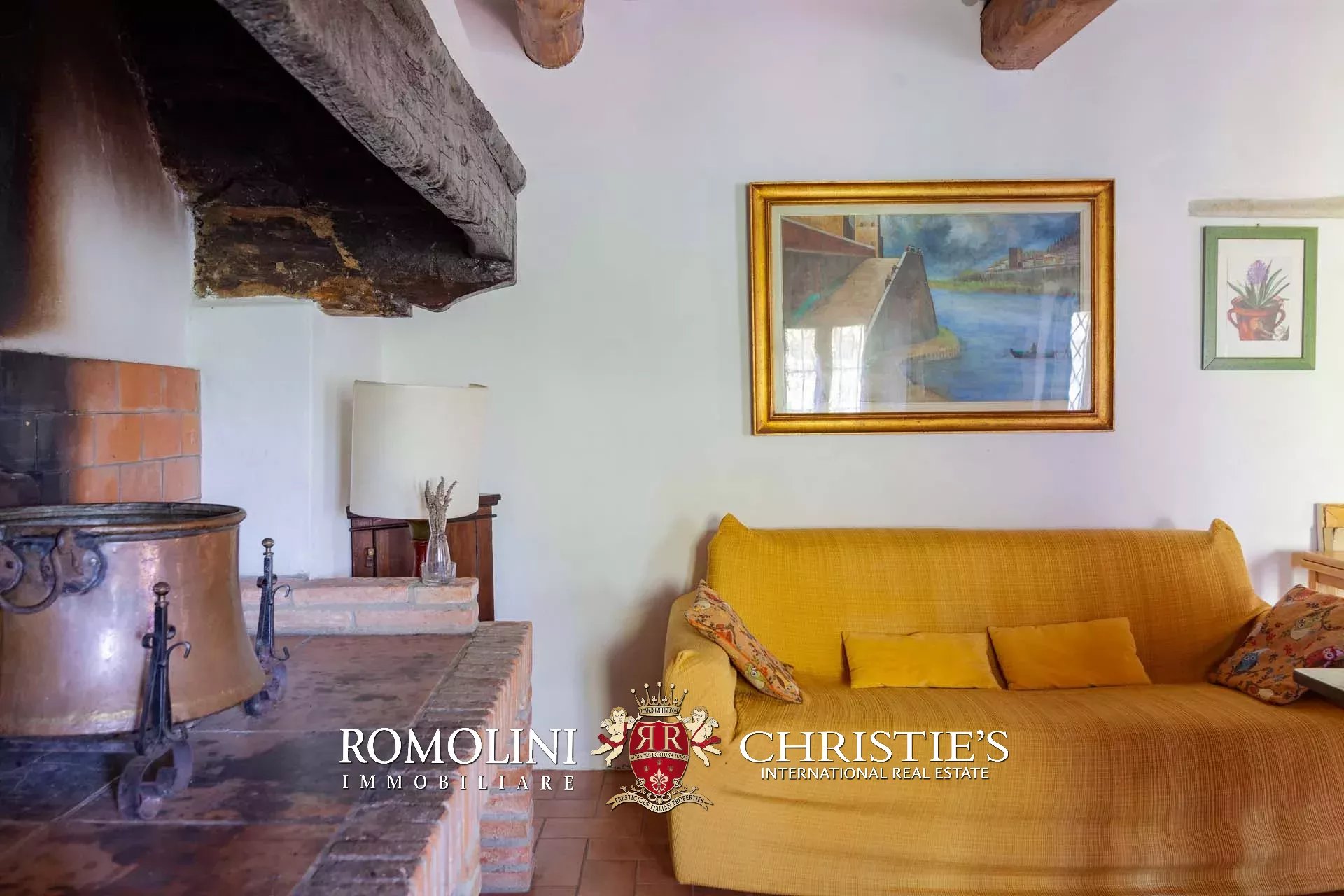 11 Bedroom Villa/Townhouse's Image 69