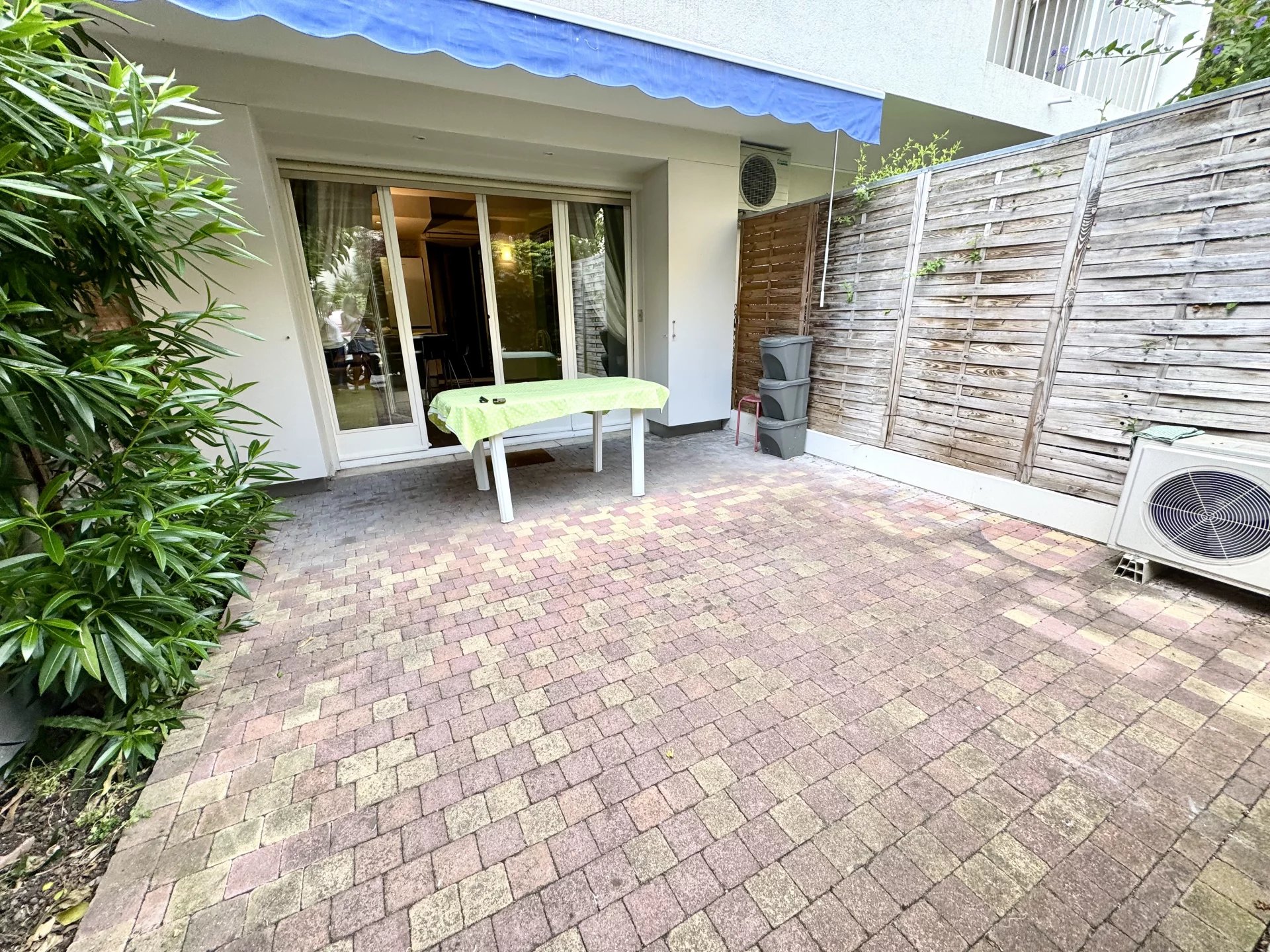 Appartamento di 2 locali con giardino in vendita a Cannes